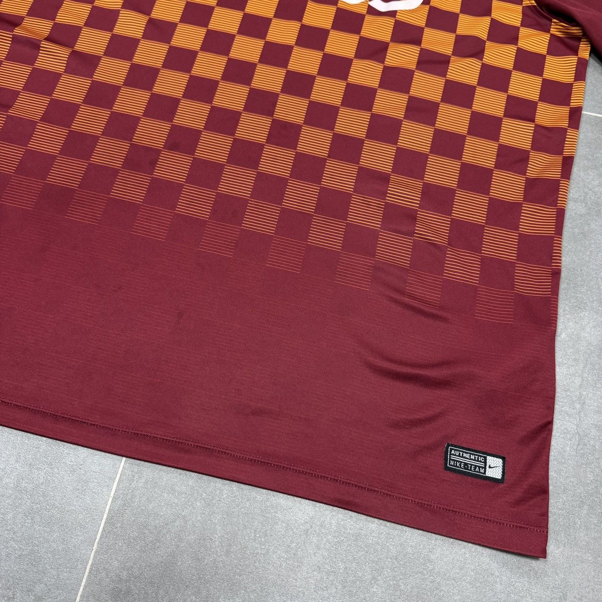 Nike Nike Bradford City 2015/2016 Home Soccer Jersey Men Size XL Size US XL / EU 56 / 4 - 7 Thumbnail