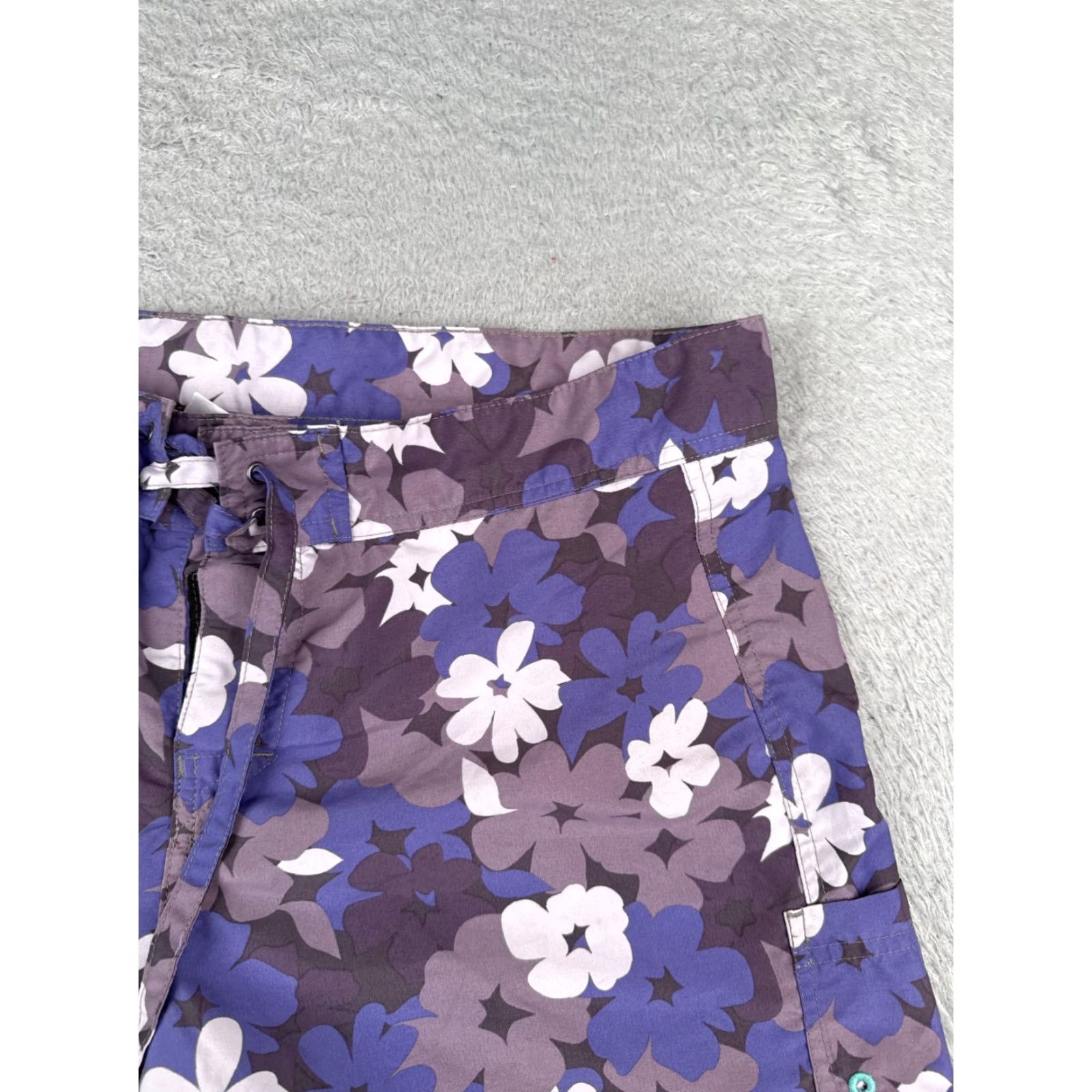 Patagonia Cabelas Boardshorts Women 16 Purple Blue Floral 6" 100% Polyester Womens Size ONE SIZE - 5 Thumbnail