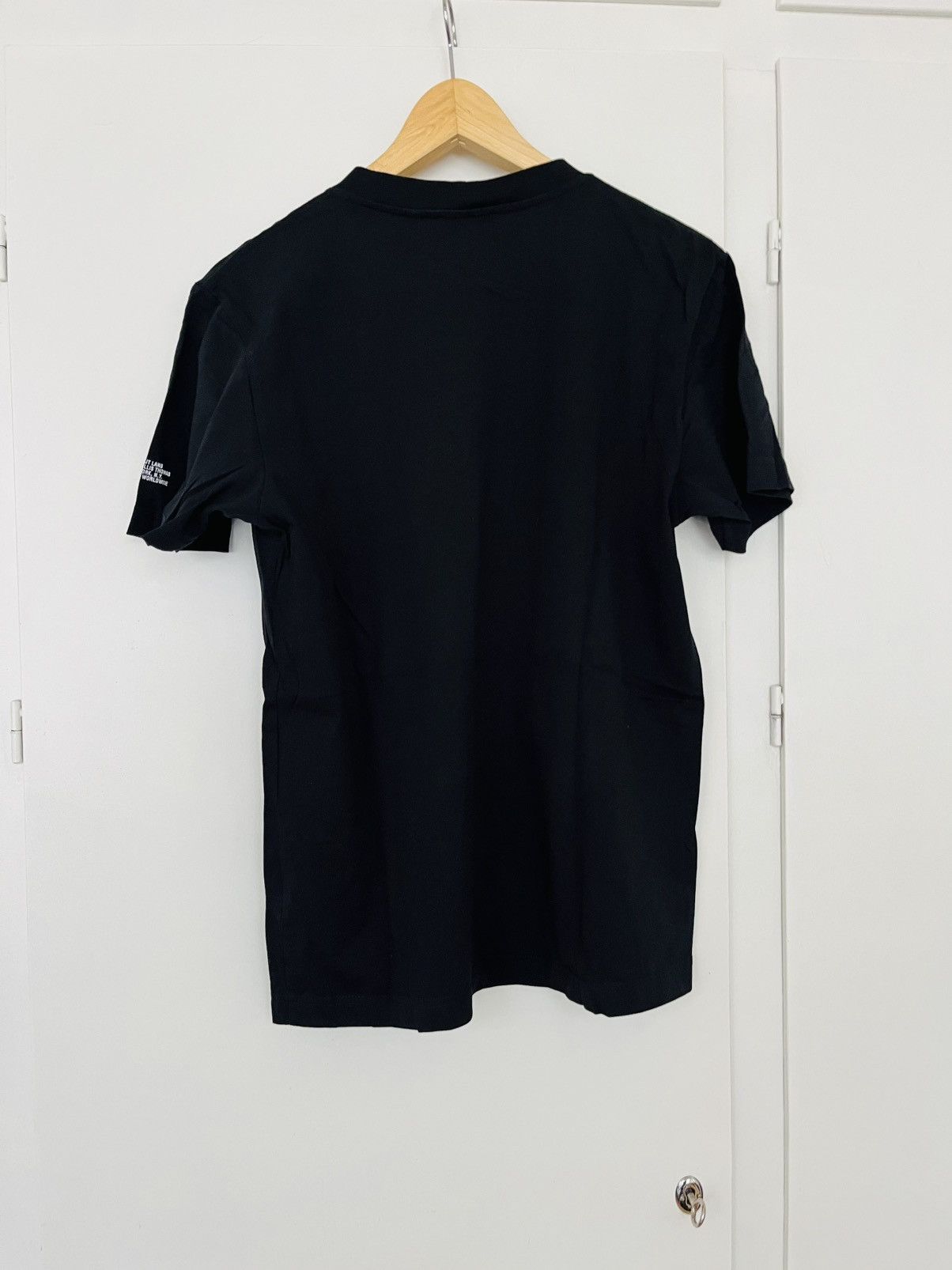 Black T-shirt Menswear