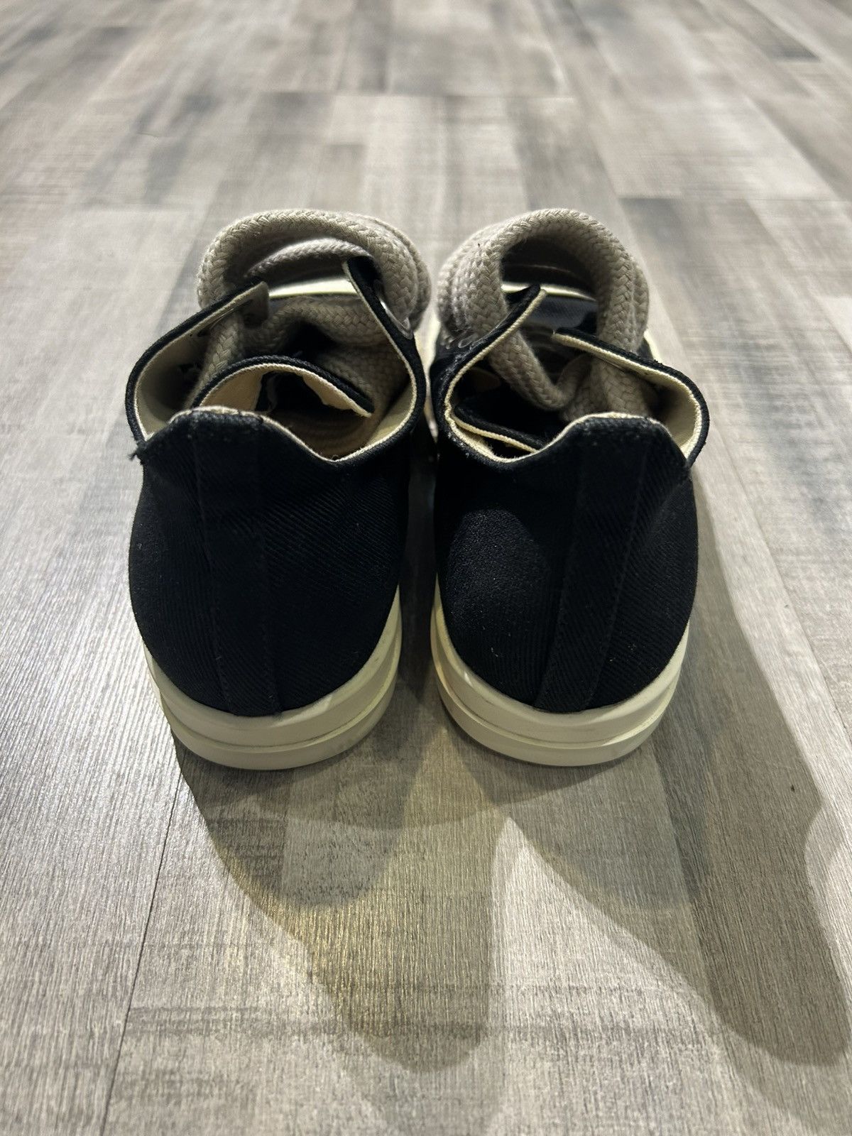 Rick Owens Drkshdw Rick Owen’s Drkshdw Canvas Jumbo Lace Low Sneakers Size US 5.5 / EU 38 - 4 Thumbnail