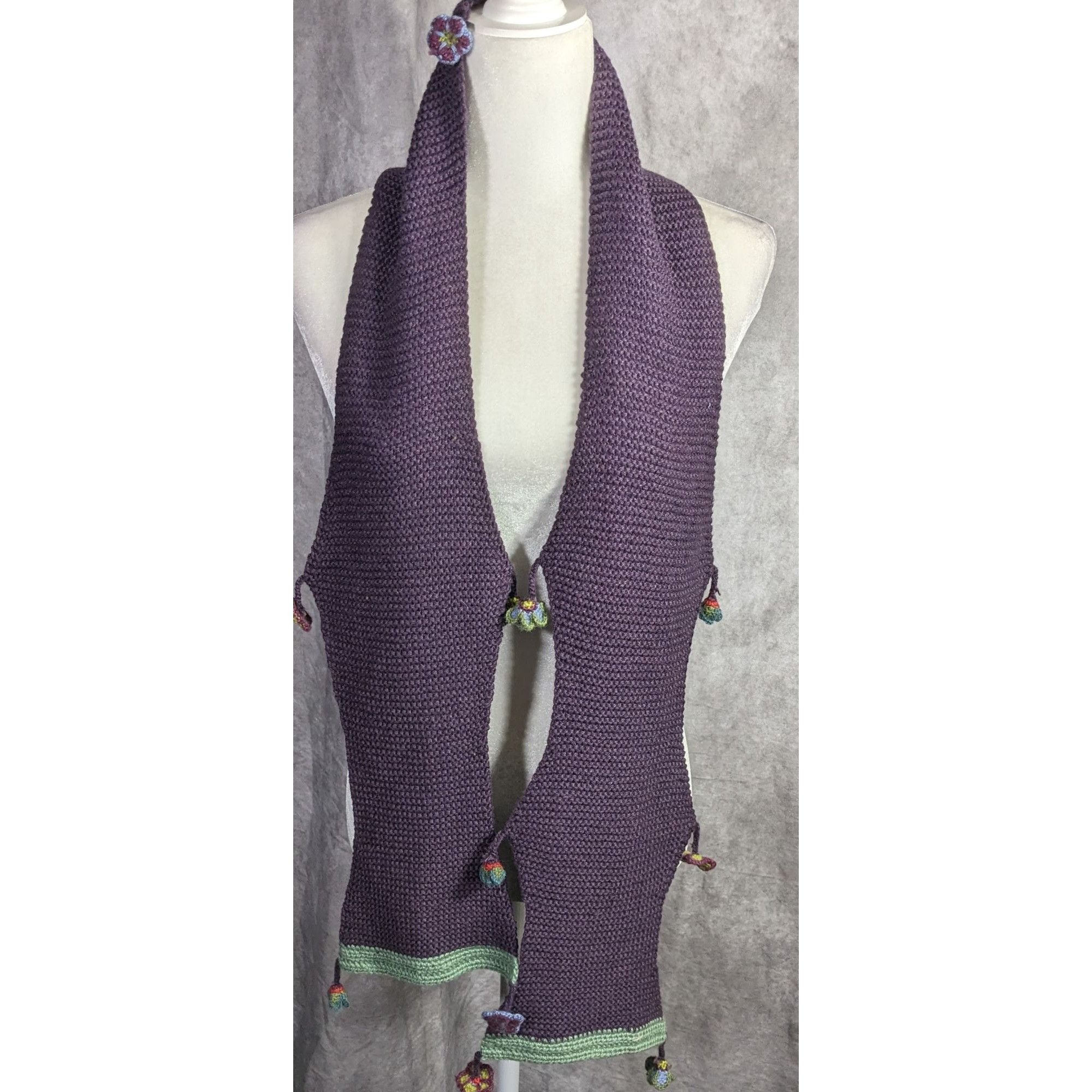 Handmade Vintage Handmade Cottagecore Crochet Scarf With Green Trim & Size ONE SIZE - 5 Thumbnail