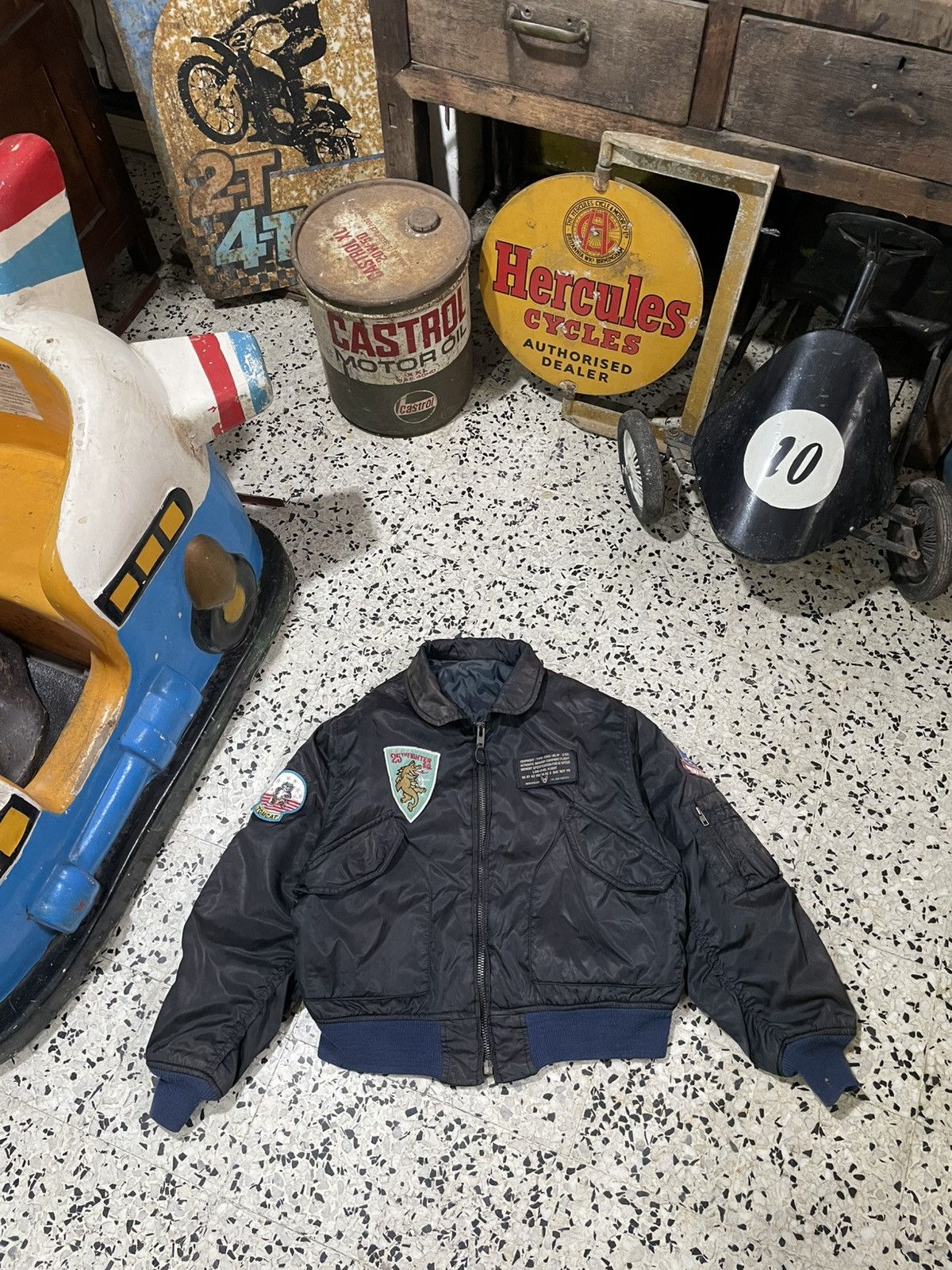 Other Vintage Tomcat Flight Jacket Size US L / EU 52-54 / 3 - 1 Thumbnail