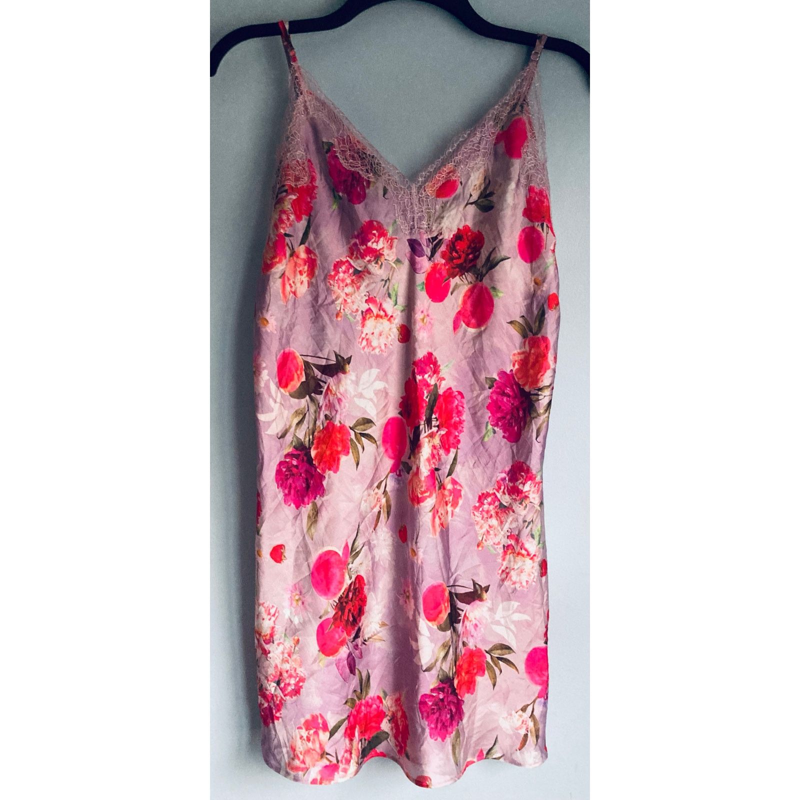 Victoria's Secret Victoria's Secret Slip Medium Floral Pink and Purple Size M / US 6-8 / IT 42-44 - 6 Thumbnail