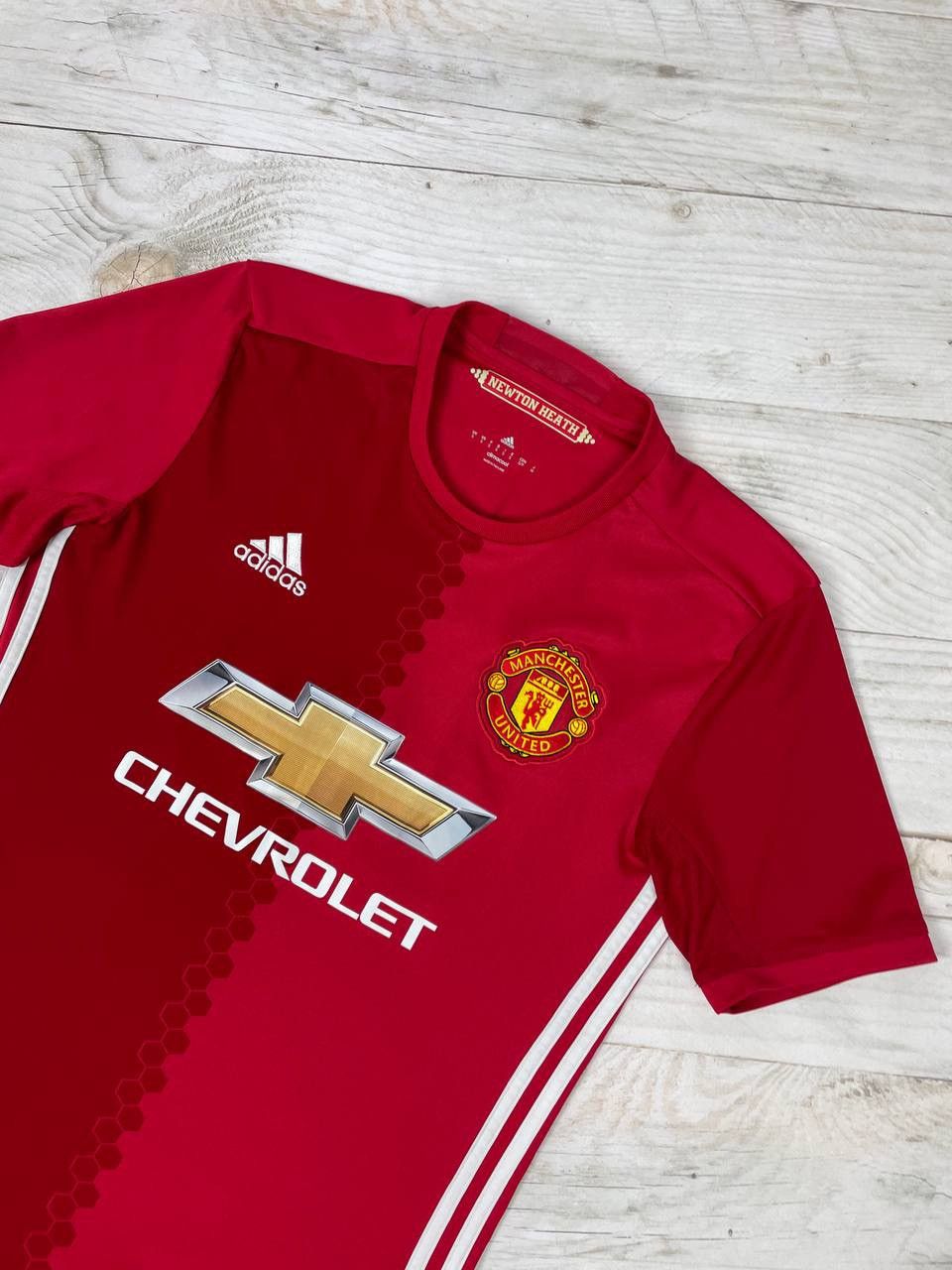 Adidas Adidas Manchester United 2016 2017 Pogba #6 Home Shirt Size US S / EU 44-46 / 1 - 4 Thumbnail