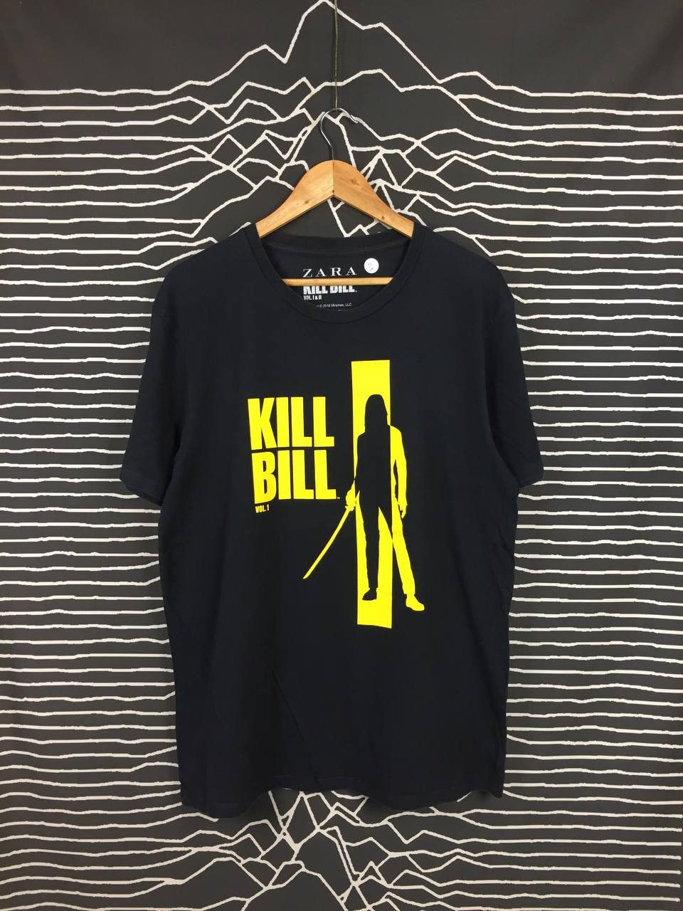 Vintage Zara X Kill Bill Vol 1 Quentin Tarantino Movie Tee Size US XL / EU 56 / 4 - 1 Thumbnail