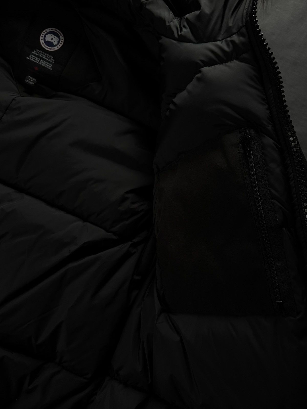 Canada Goose Canada Goose Chateau Fusion Fit Black Size US L / EU 52-54 / 3 - 12 Thumbnail