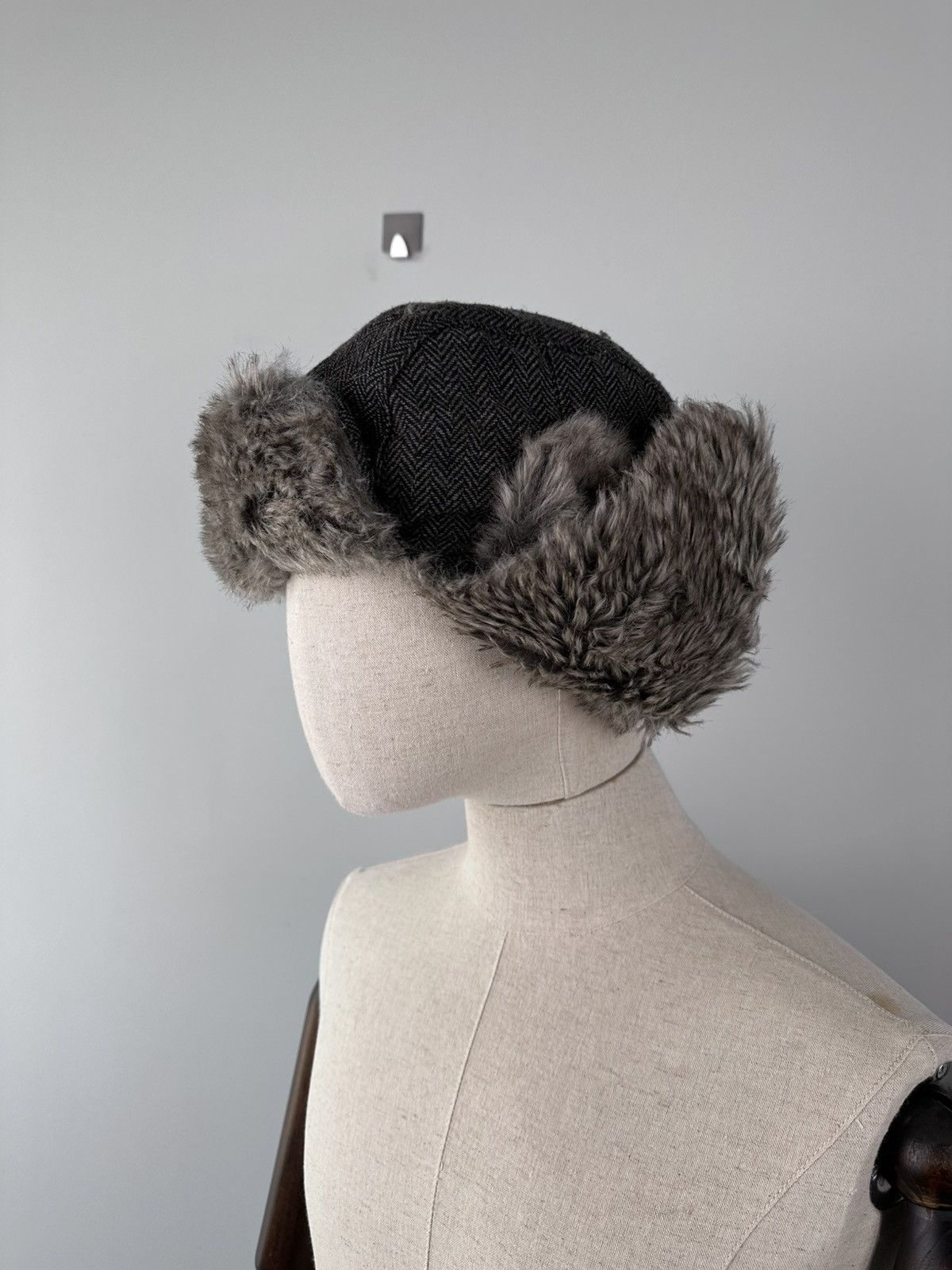 Vintage Vintage Y2k Ushanka Fur Faux Fuzzy Hat If Six Was Nine Size ONE SIZE - 2 Thumbnail