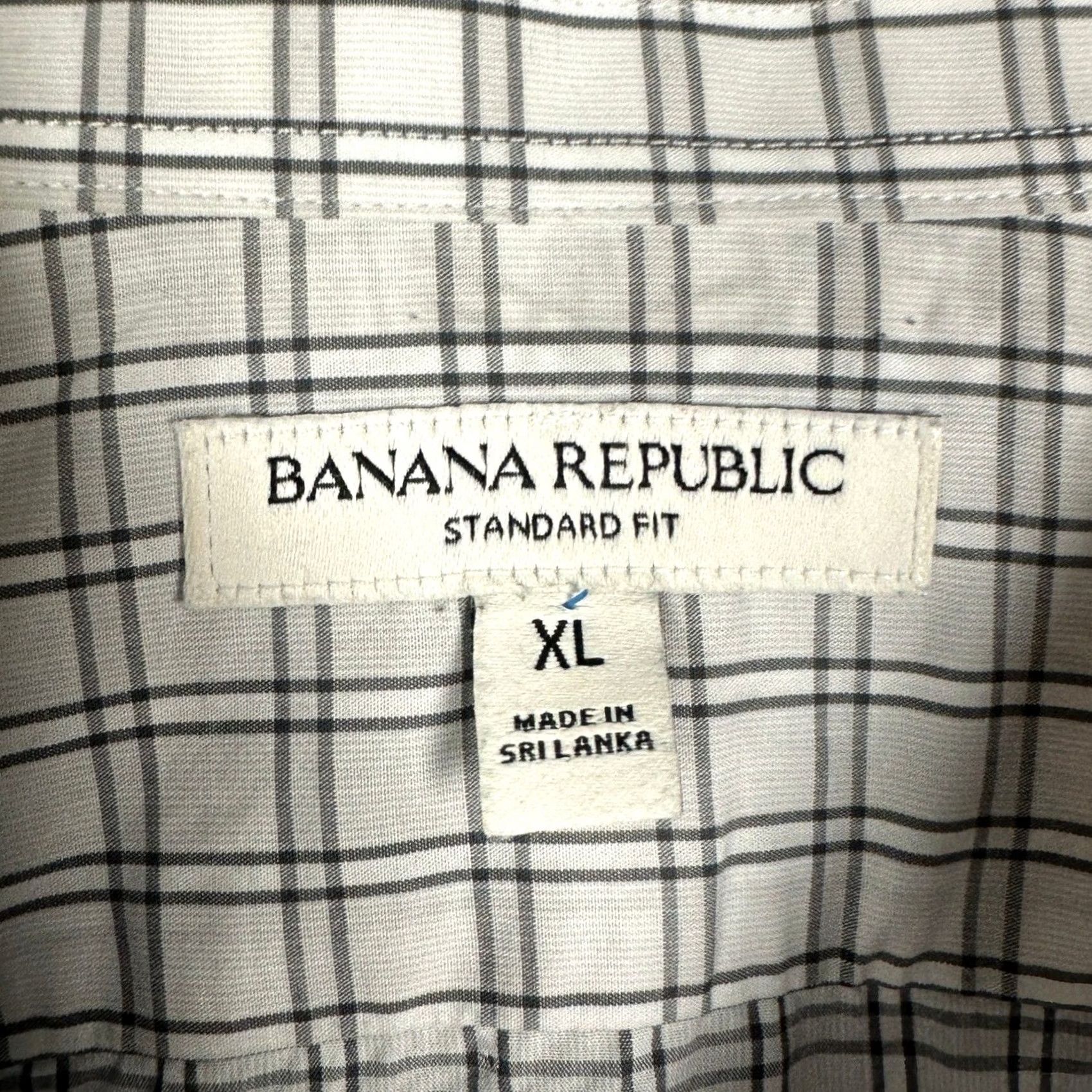 Banana Republic Banana Republic Shirt Mens XL White Black Grid Check Button Up EUC Size US XL / EU 56 / 4 - 4 Thumbnail