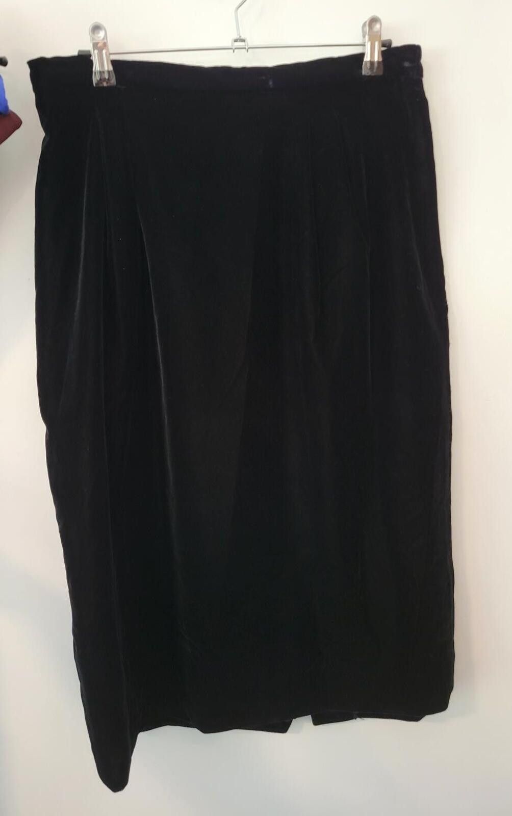 Other Vintage Black Velvet Midi Skirt Size 14 Size 36" / US 14 / IT 50 - 1 Thumbnail