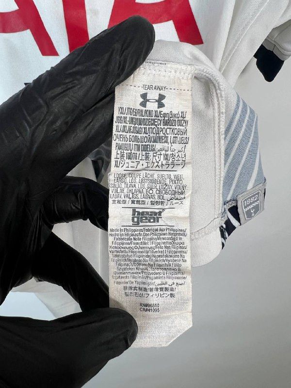 Under Armour Tottenham Hotspur Home Shirt 2015/2016 Boy`s size XL Size US XL / EU 56 / 4 - 6 Thumbnail