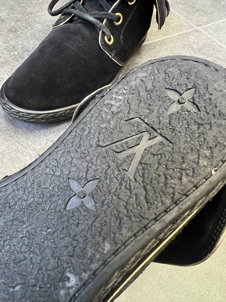 Louis Vuitton Louis Vuitton suede monogram sneakers Size US 7.5 / IT 37.5 - 9 Thumbnail