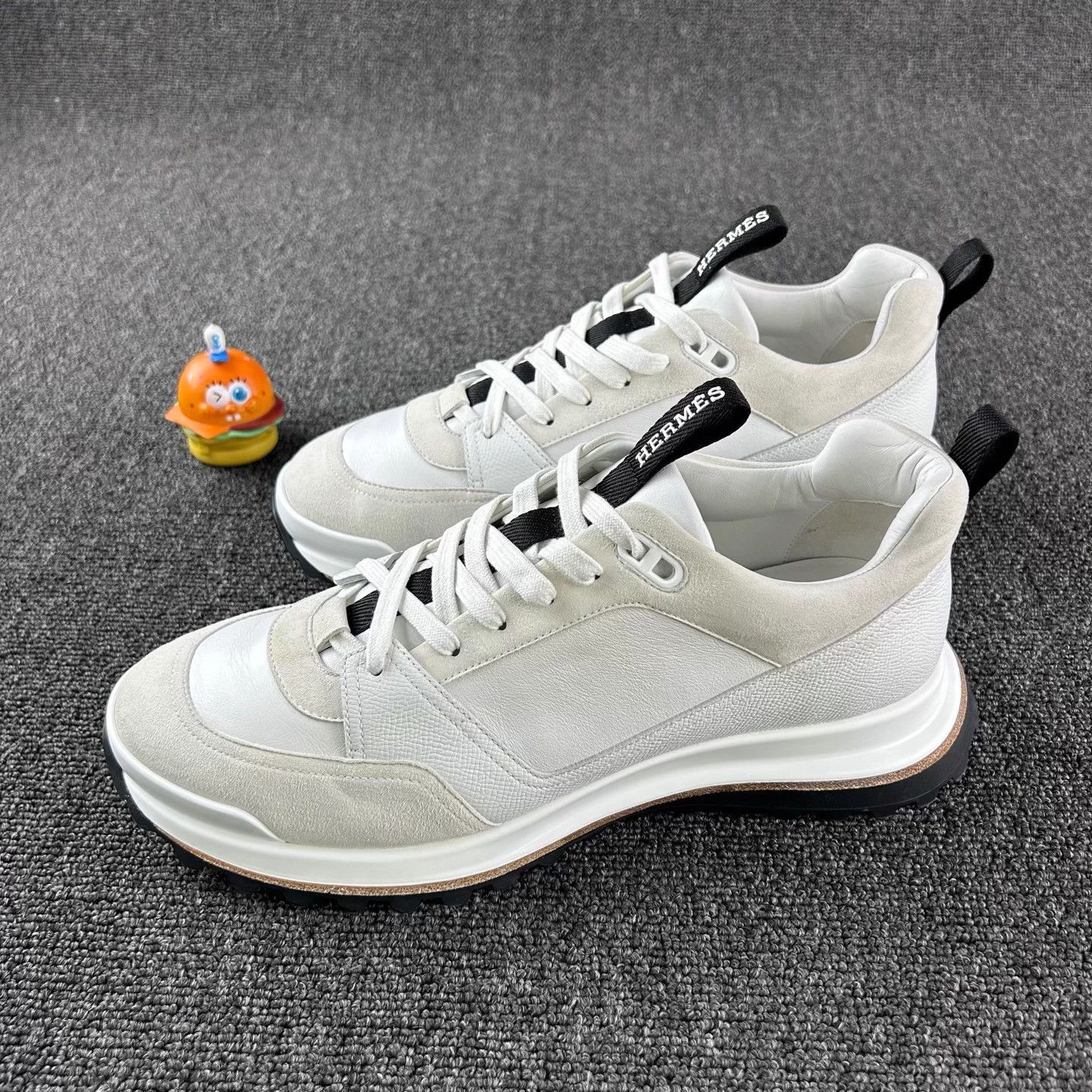 Hermes Hermes Leader Sneakers White Near Mint Minimal Logo US10 Size US 9 / EU 42 - 1 Thumbnail