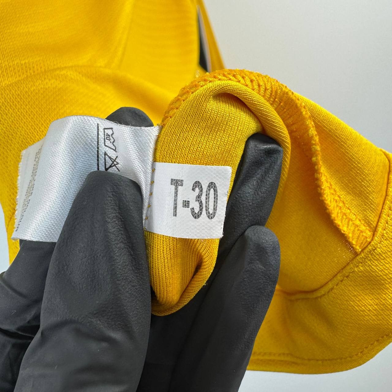 Castore Wolverhampton Wanderers Wolves 2021/22 Home Shirt Castore XL Size US XL / EU 56 / 4 - 5 Thumbnail