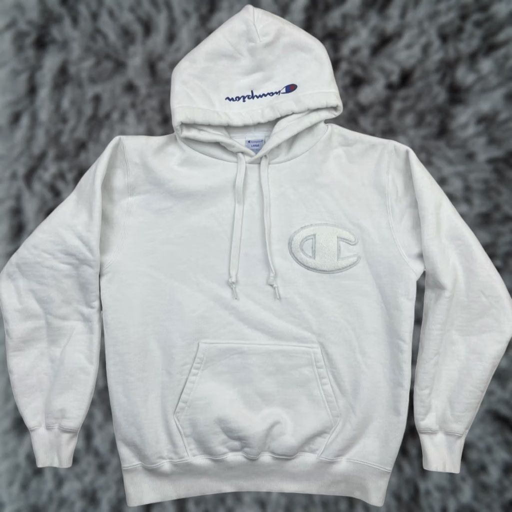 Champion VINTAGE Champion Hoodie Womens S White Fleece Pullover Y2K Logo Japanese Size S / US 4 / IT 40 - 1 Thumbnail