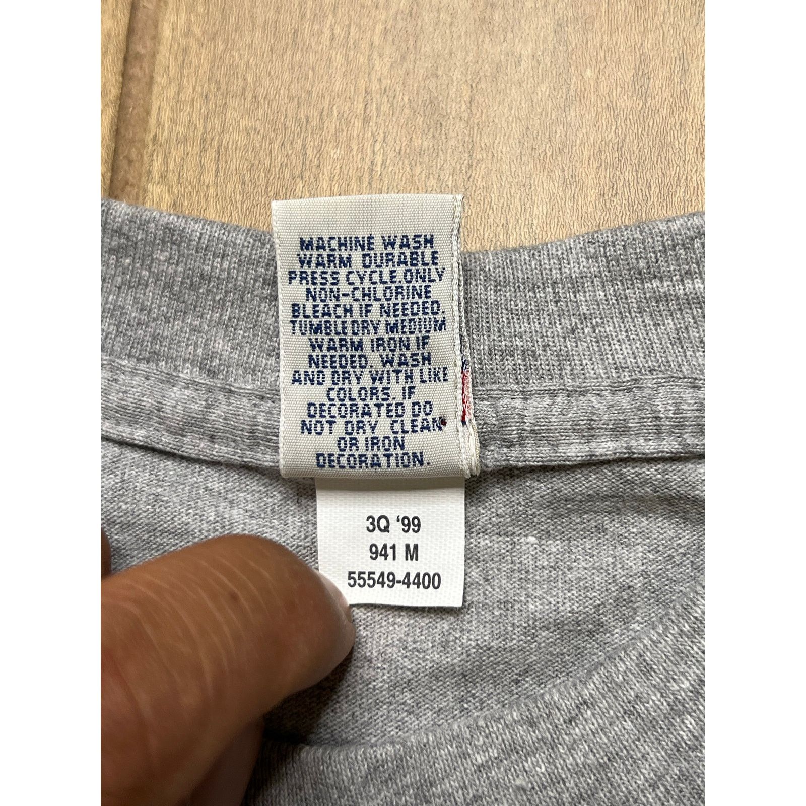 Levi's Vintage 90s Levis Dry Goods T Shirt USA Made Gray Skate Sz L Size US L / EU 52-54 / 3 - 4 Thumbnail