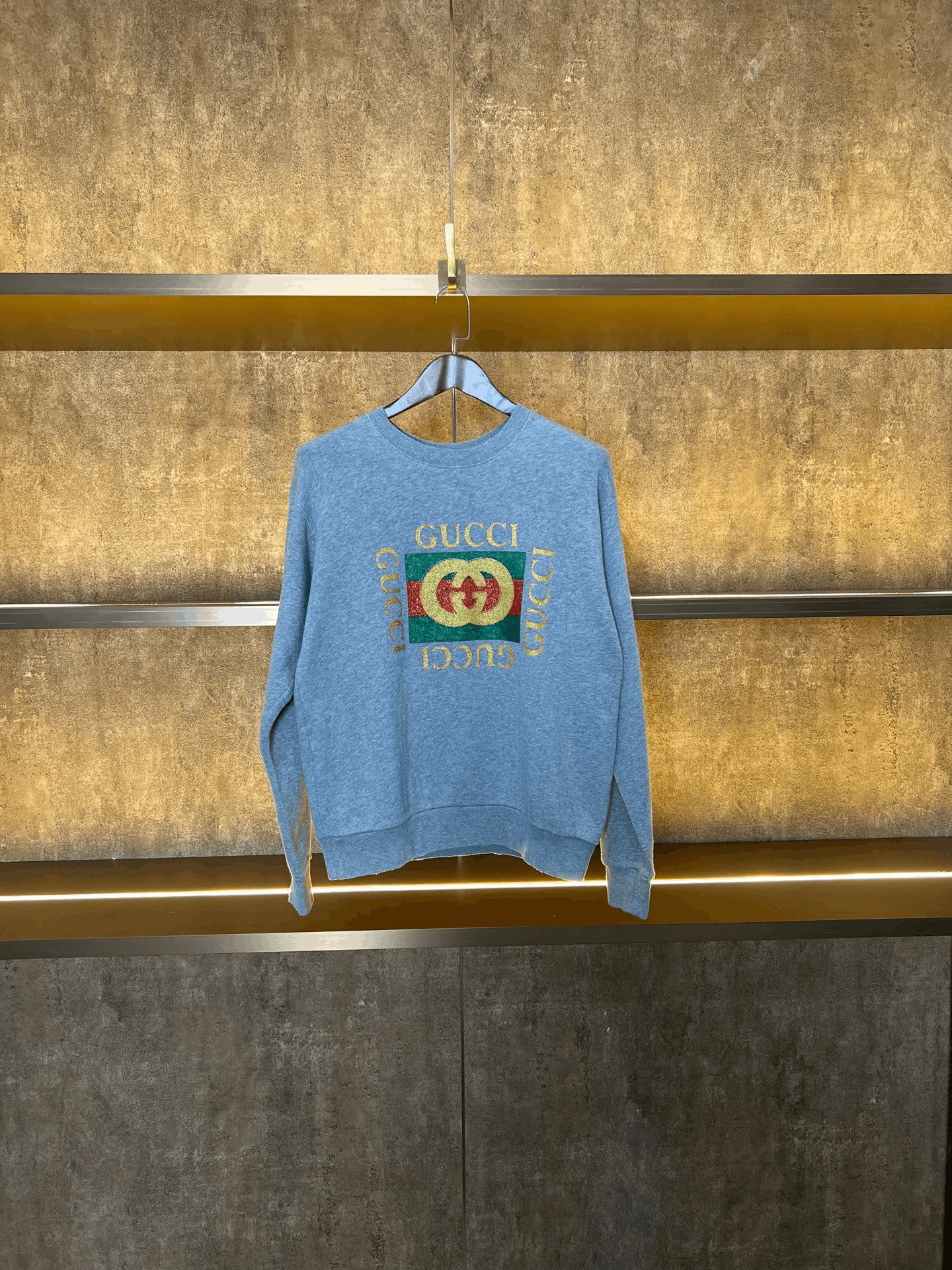 Gucci Gucci Gold Buckle Sweatshirt Size XS / US 0-2 / IT 36-38 - 1 Thumbnail