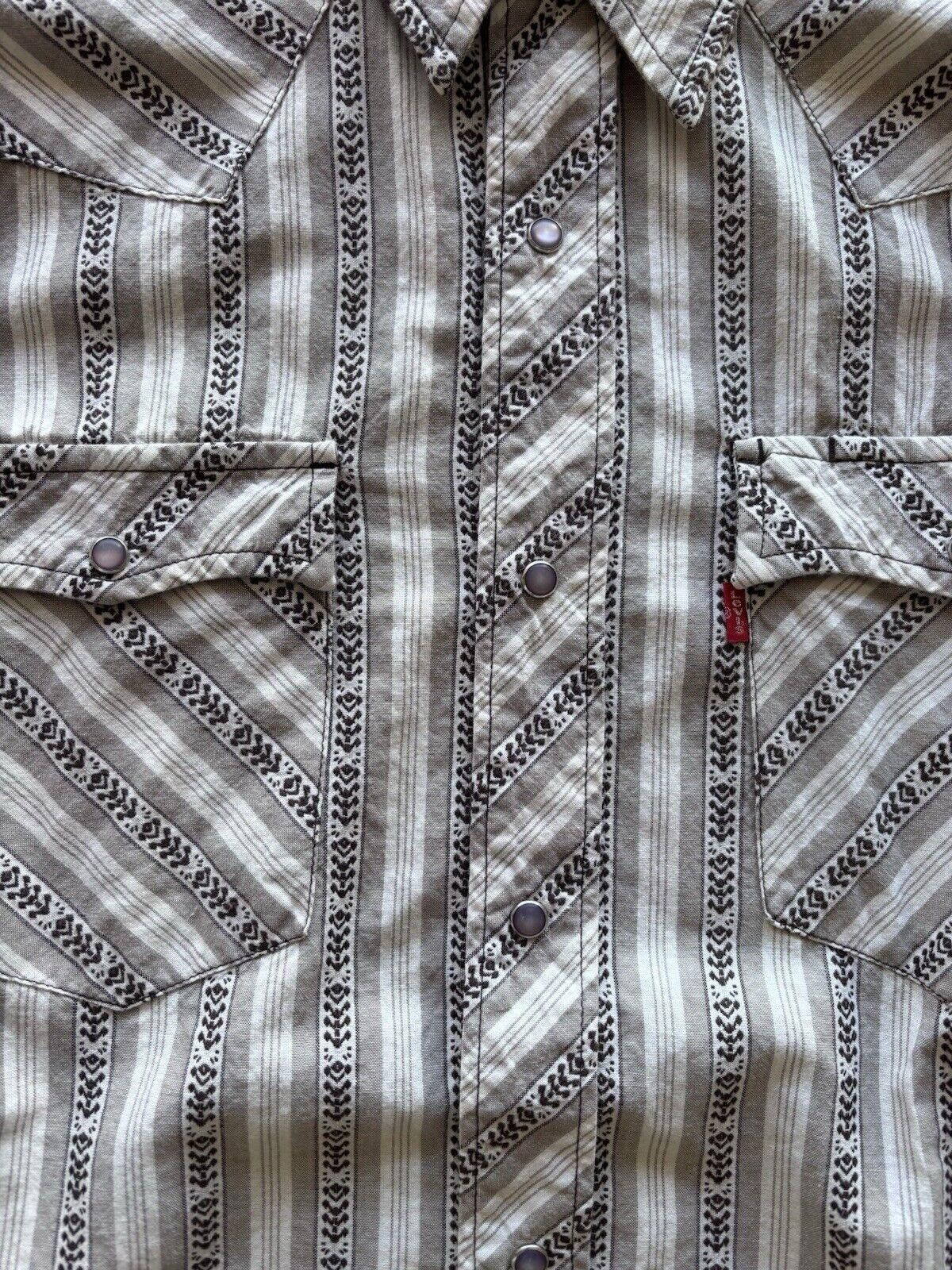 Levi's × Vintage Vintage Levi’s Sawtooth Pearl Snap Longsleeve Shirt Medium Size US M / EU 48-50 / 2 - 5 Thumbnail
