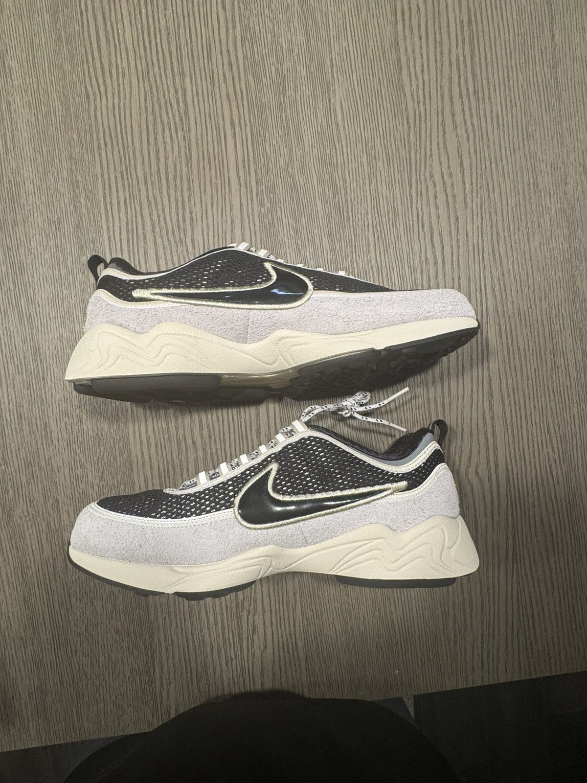 Nike × Undefeated Nike x Undefeated Spiridon Phantom Size US 11.5 / EU 44-45 - 2 Thumbnail