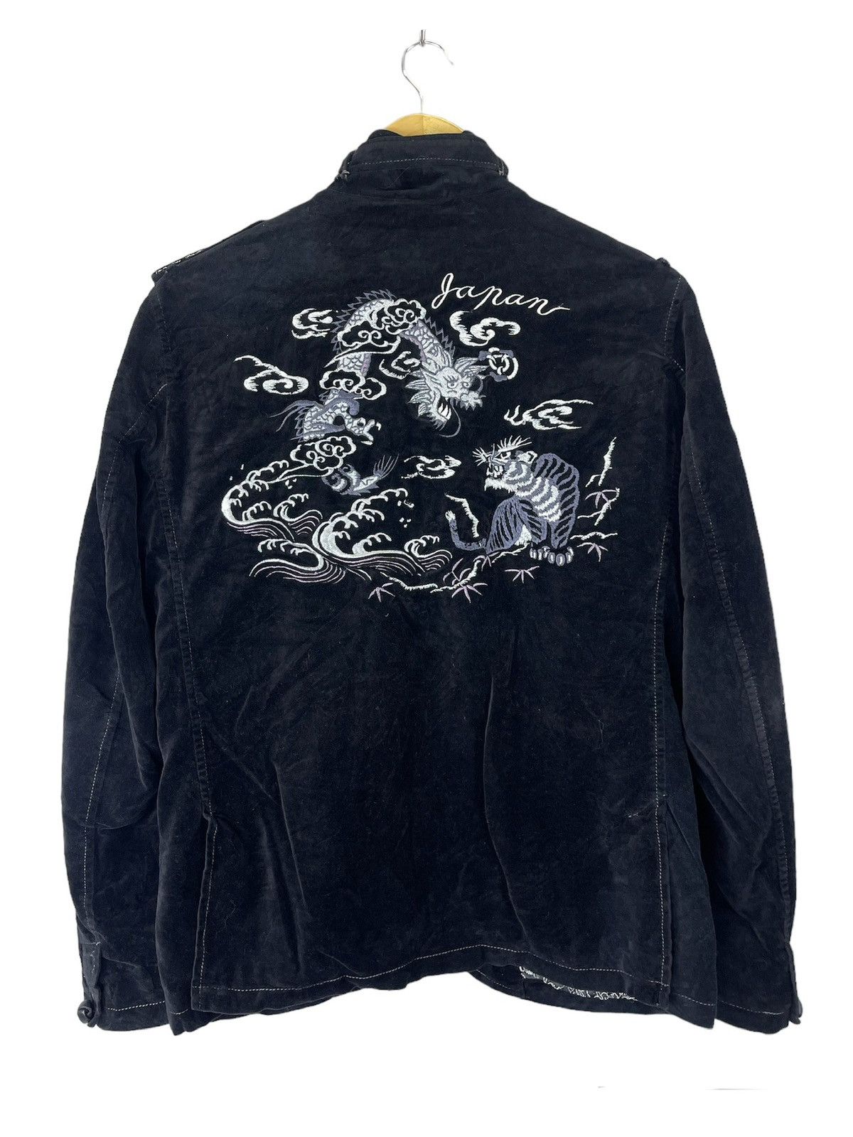 image of Sukajan Souvenir Jacket x Vintage Sukajan Japan Embroidery Dragonfly Velvet Jacket in Black (Size M
