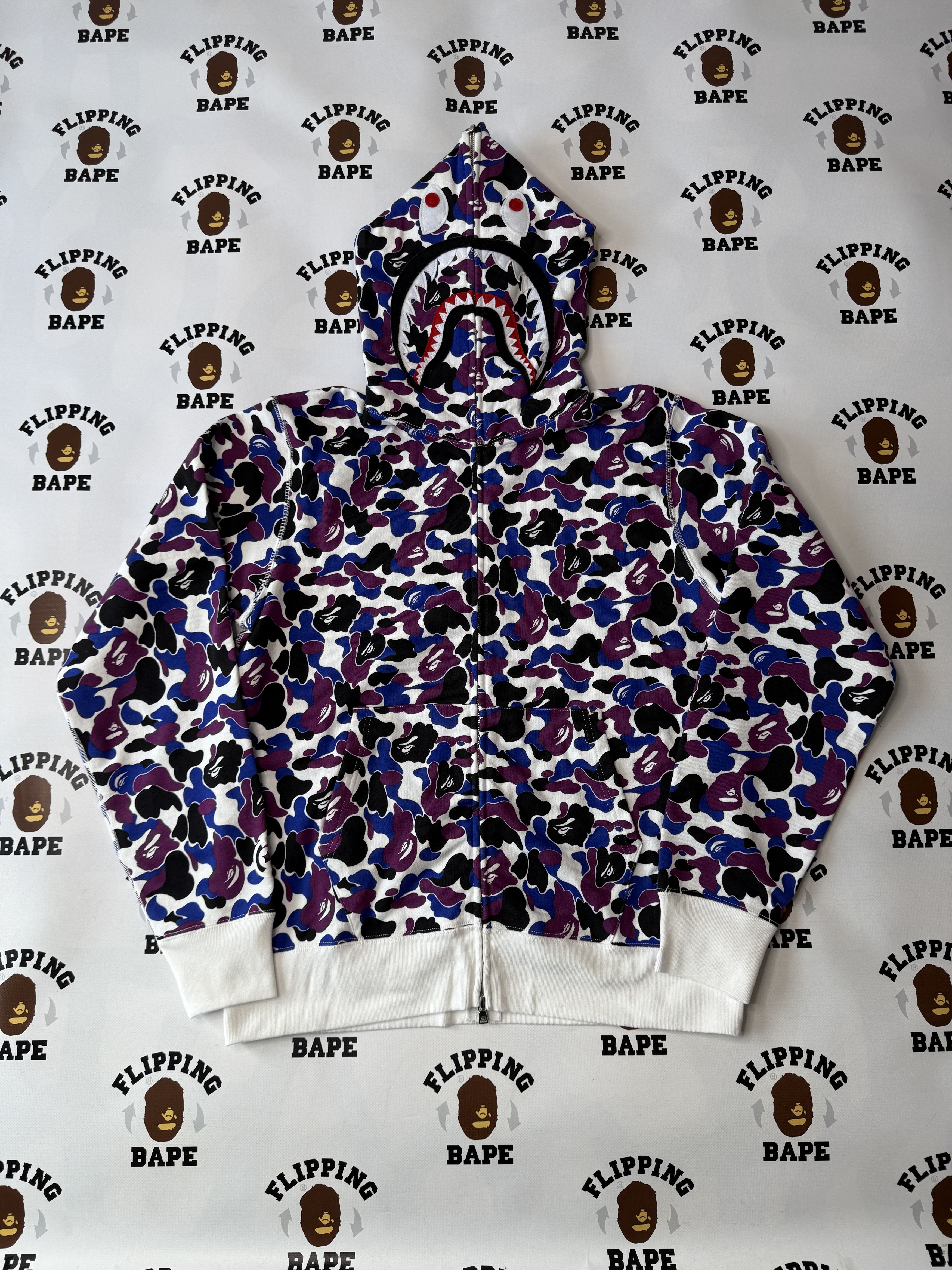 Bape BAPE STORE HONG KONG SEPARATE SHARK FULL ZIP HOODIE Size US L / EU 52-54 / 3 - 2 Thumbnail