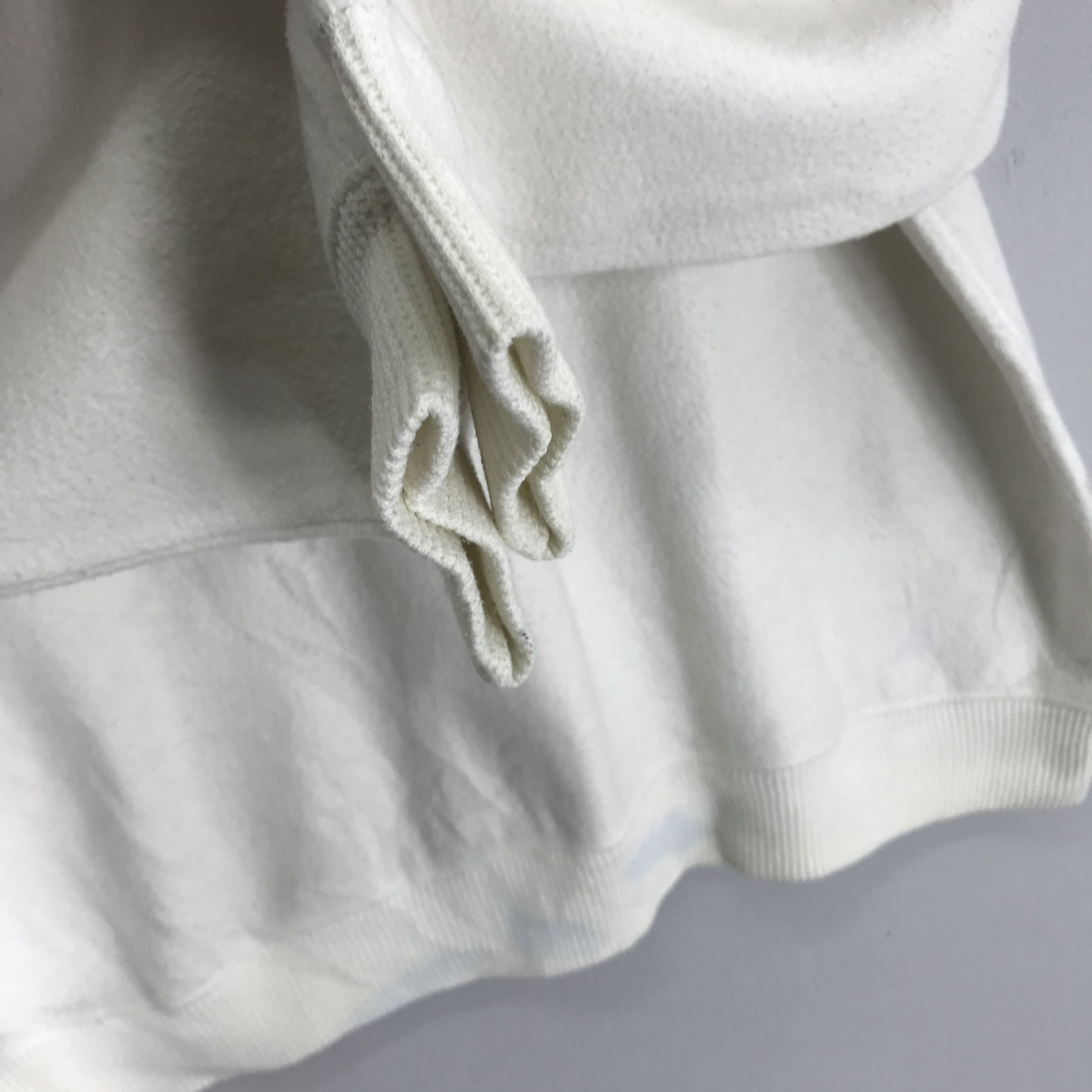 Vintage Vintage 90's Cape Cod Graphic White Sweatshirt - 654 Size US L / EU 52-54 / 3 - 7 Thumbnail