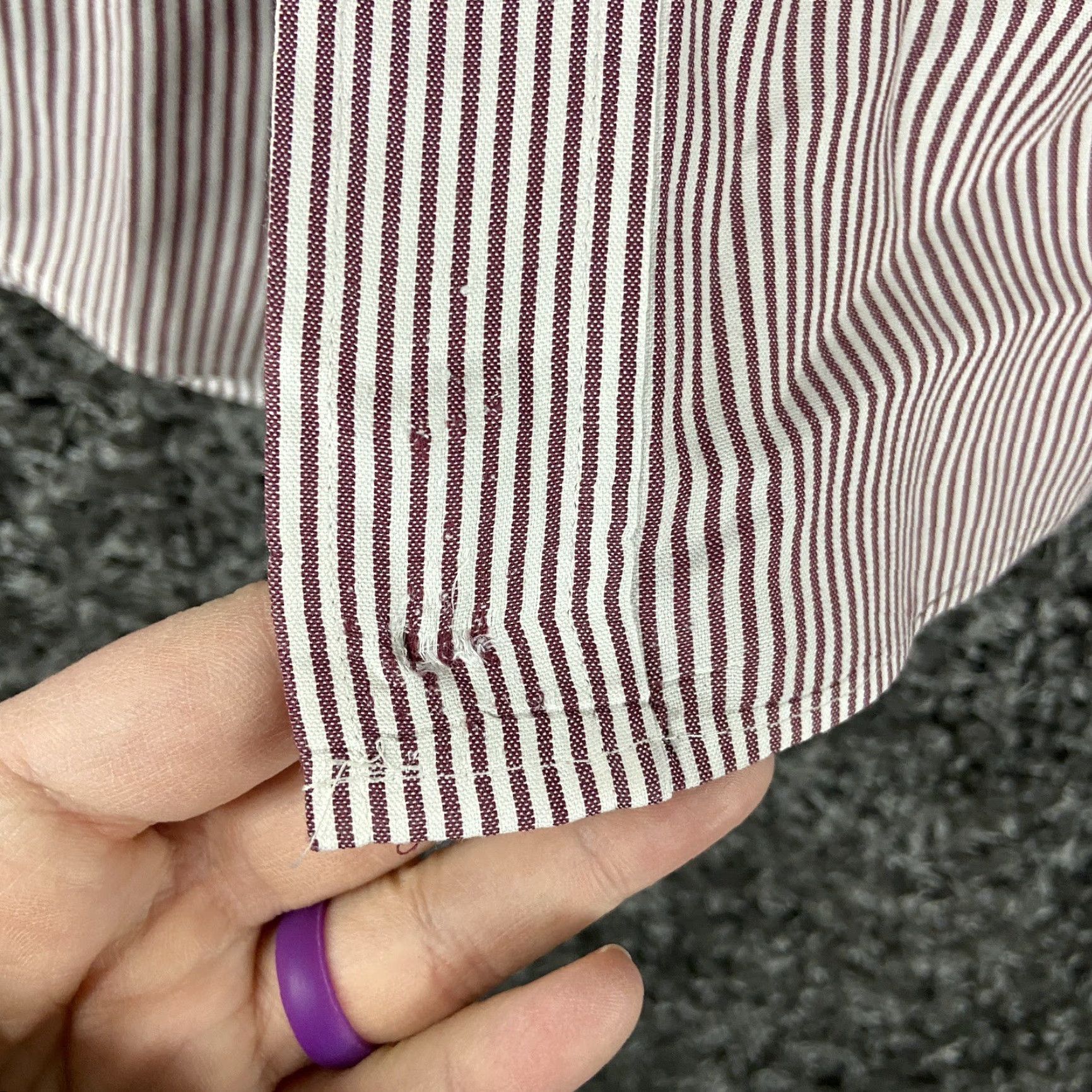 Van Heusen VINTAGE Van Heusen Button-Up Shirt Men Long Sleeve Red Striped 15 32/33 Adult Mens Size US M / EU 48-50 / 2 - 5 Thumbnail