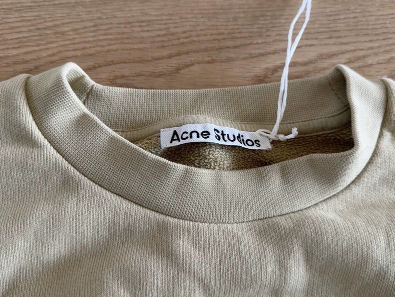 Acne Studios acne studios A red bean paste letter embroidered sweatshir Size US L / EU 52-54 / 3 - 3 Thumbnail