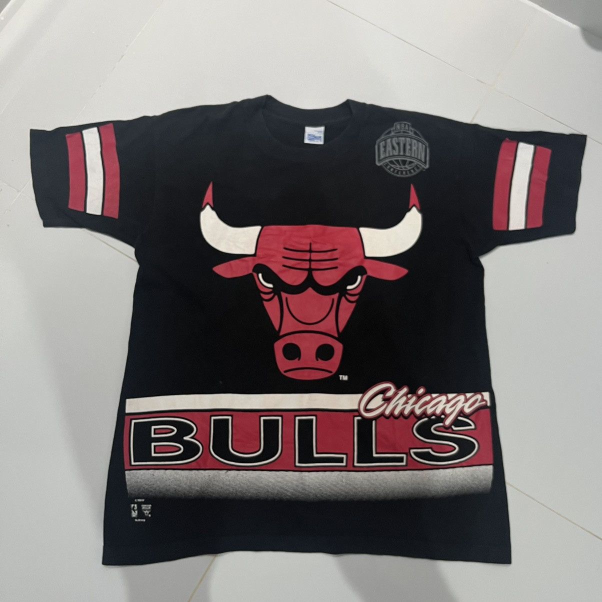 Salem Sportswear × Vintage Chicago Bulls Vintage Tee Salem tag Size US L / EU 52-54 / 3 - 1 Thumbnail