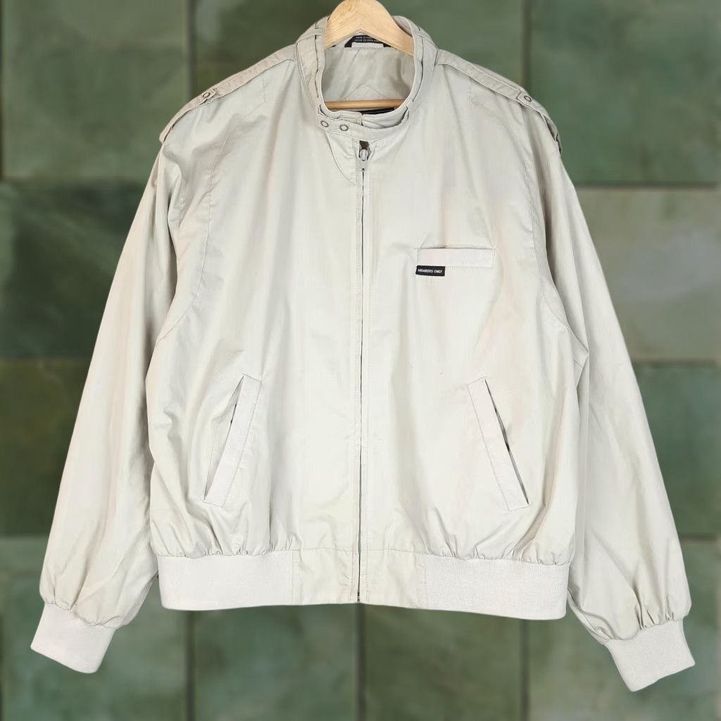 Members Only VINTAGE Members Only Jacket Mens XL Beige Bomber Microfiber Lined Hong Kong Size US XL / EU 56 / 4 - 1 Thumbnail