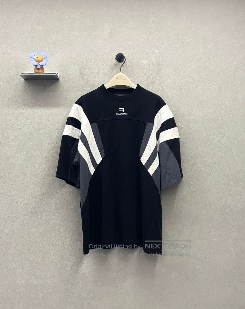 Balenciaga Balenciaga Striped Colorblock Round Neck Printed Letter Lo Size US M / EU 48-50 / 2 - 1 Thumbnail