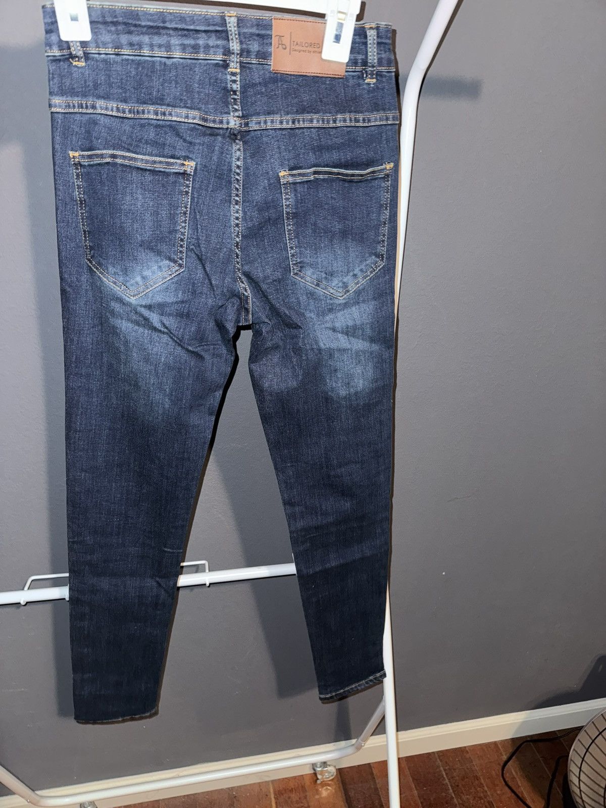 Other ATHLETIC FIT JEANS IN MID BLUE Size US 32 / EU 48 - 4 Thumbnail