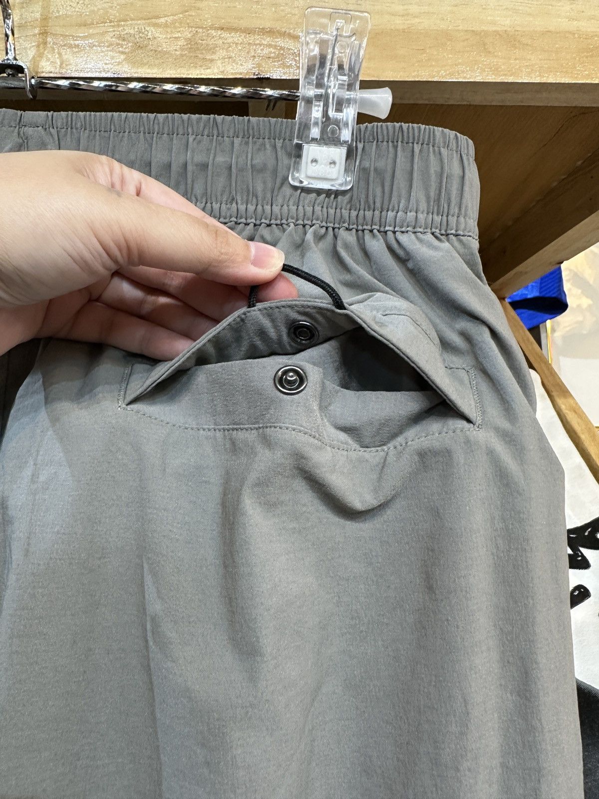 Nike Nike Tech Woven Track Pants Size US 30 / EU 46 - 6 Thumbnail