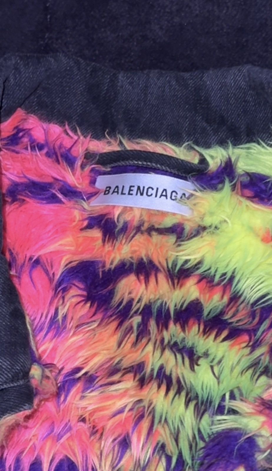 Balenciaga BALENCIAGA FW18 FAUX FUR JACKET Size US XS / EU 42 / 0 - 2 Thumbnail