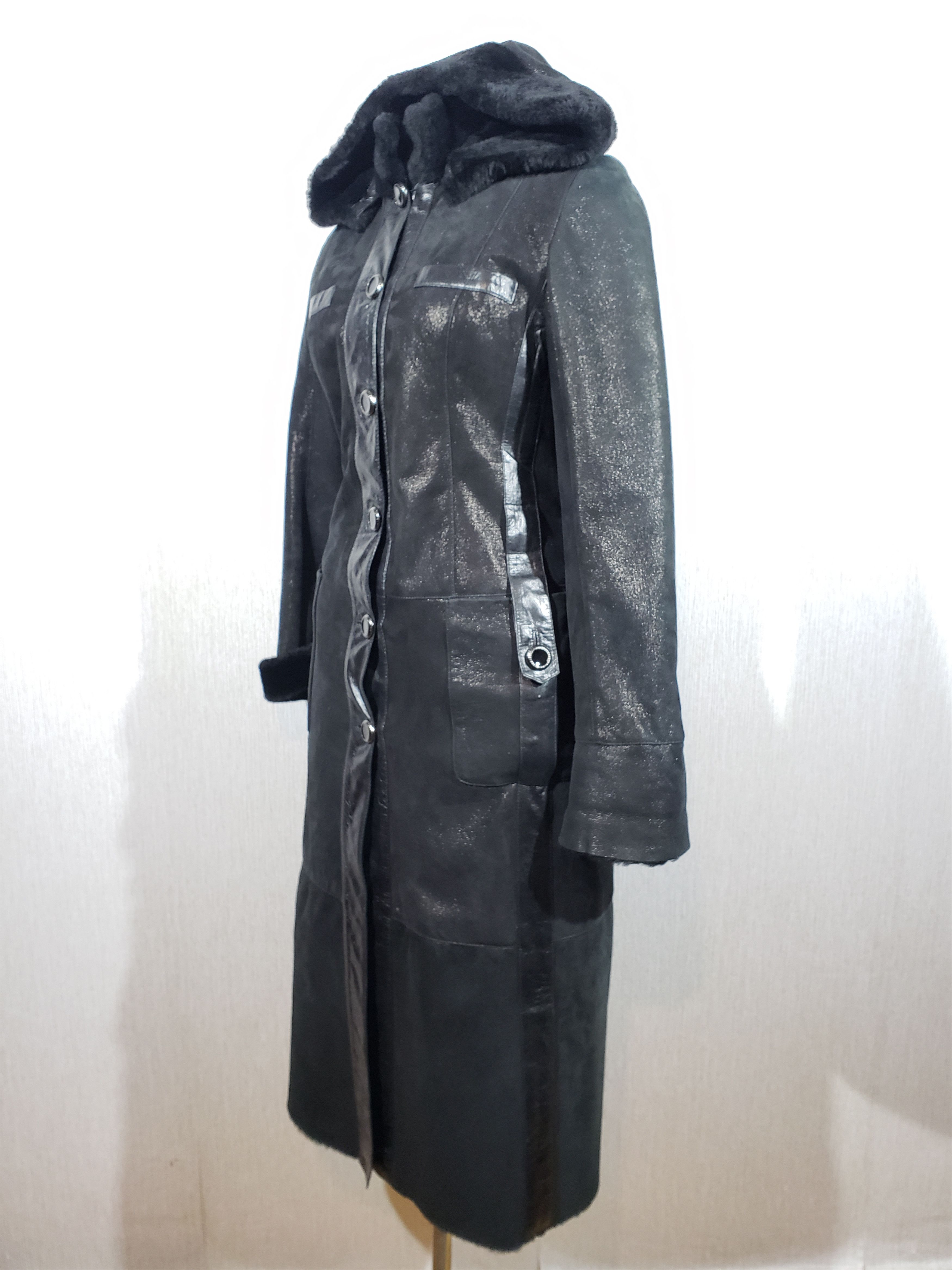 Other Stylish black sheepskin coat with a warm hood. Size L / US 10 / IT 46 - 2 Thumbnail