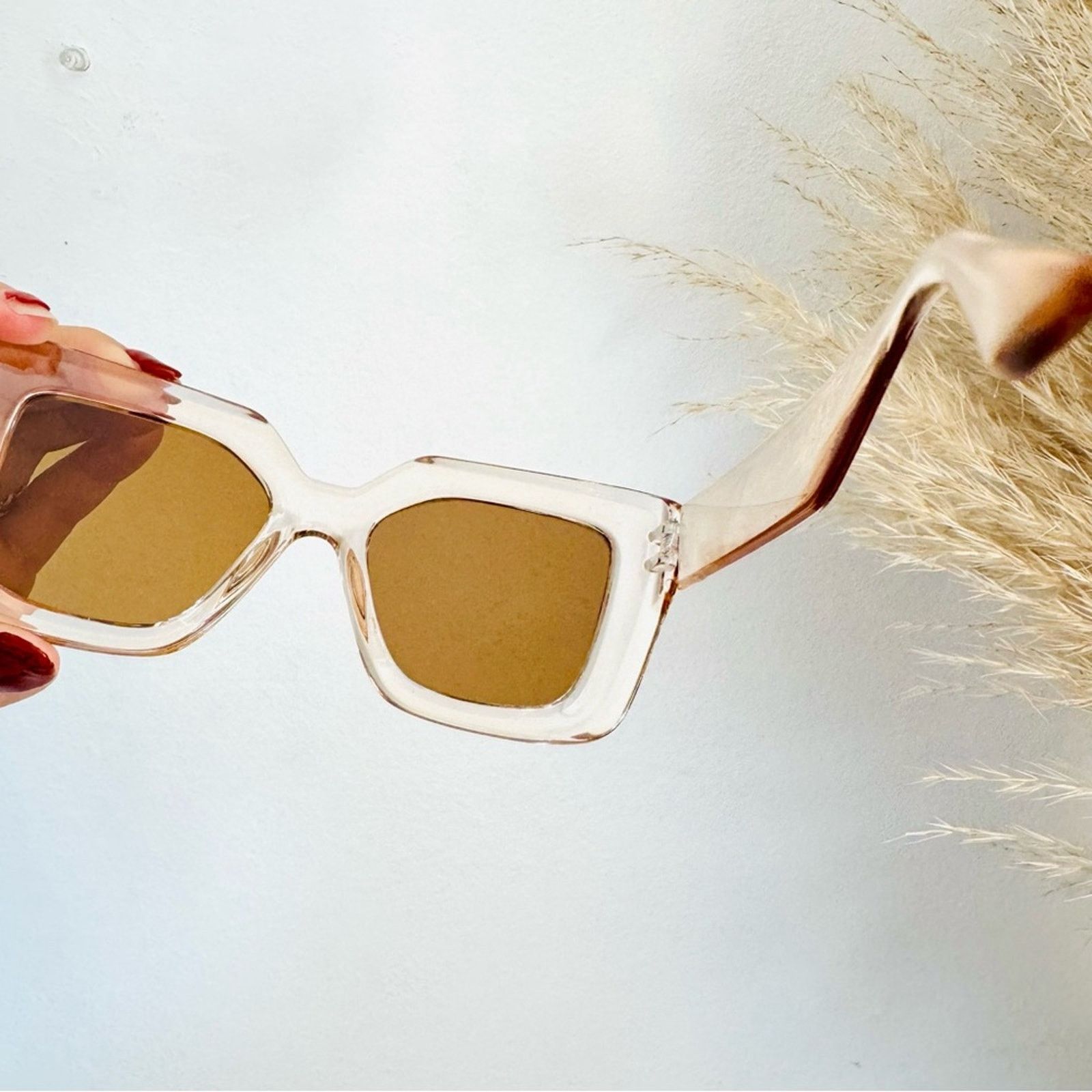 Nordstrom NEW NORDSTROM Clear Brown $78 Oversized Plastic Sunglasses Size ONE SIZE - 13 Thumbnail