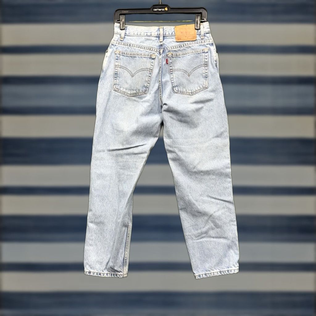 Levi's VINTAGE Levi's 550 Jeans Womens 10 Light Wash Tapered Blue 90s USA Size 32" / US 10 / IT 46 - 1 Thumbnail