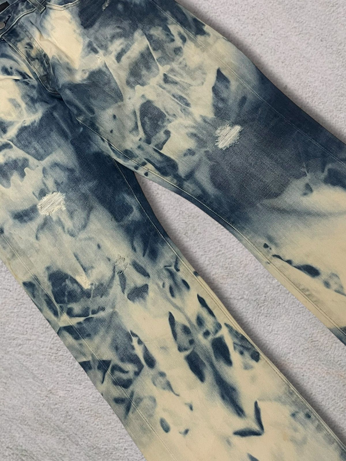 Undercover × Uniqlo Uniqlo Crazy Bleached Acid Wash Tapered Stretch Denim Jeans Size US 33 - 3 Thumbnail