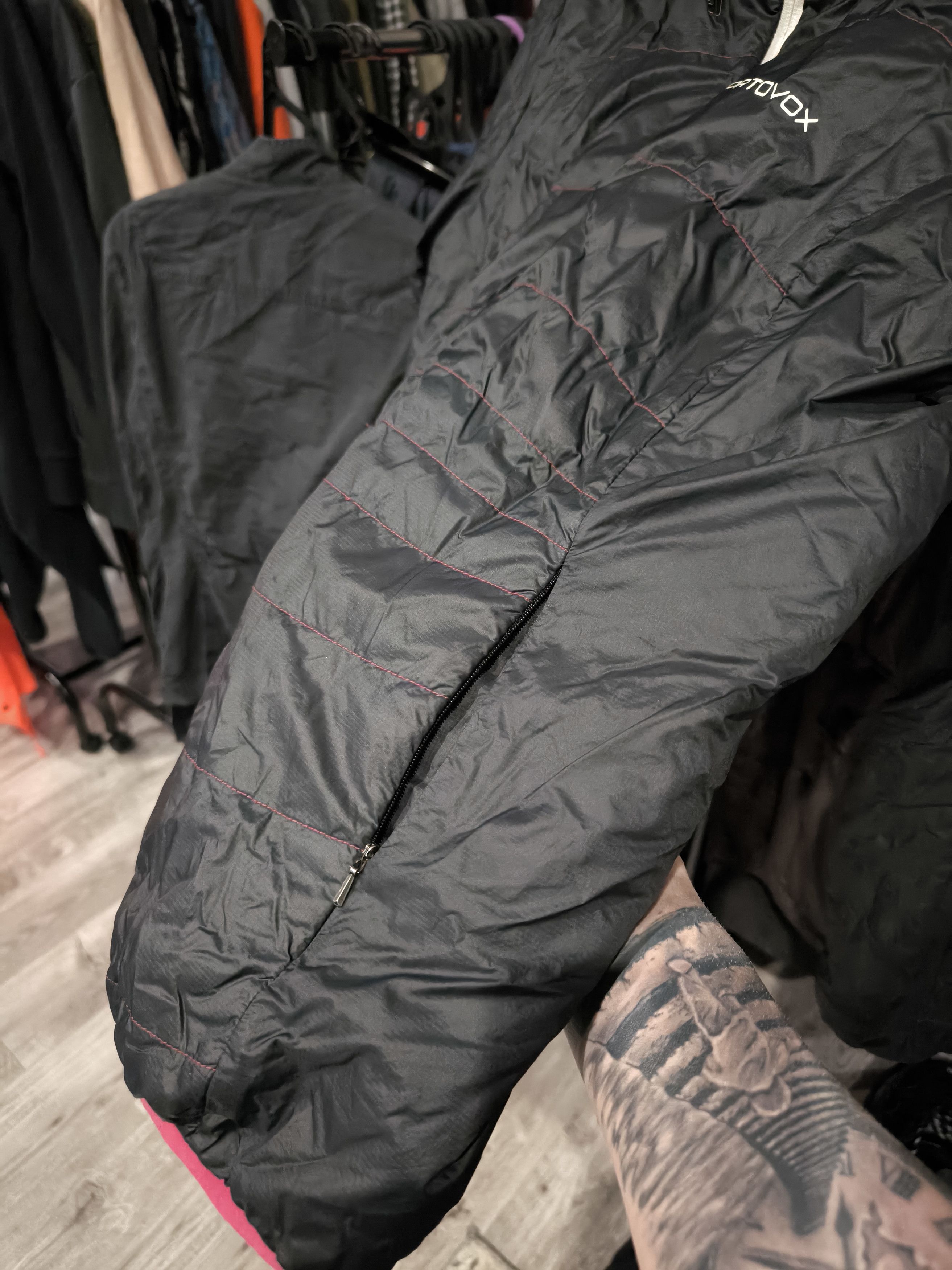 ORTOVOX Women's (L) Ortovox Swisswool Inside Jacket 2 In 1 Size L / US 10 / IT 46 - 11 Thumbnail