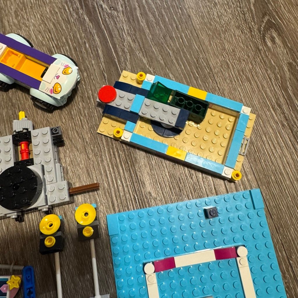 LEGO LEGO Friends & Minecraft Building Sets Bundle Lot With Mini Size ONE SIZE - 15 Thumbnail