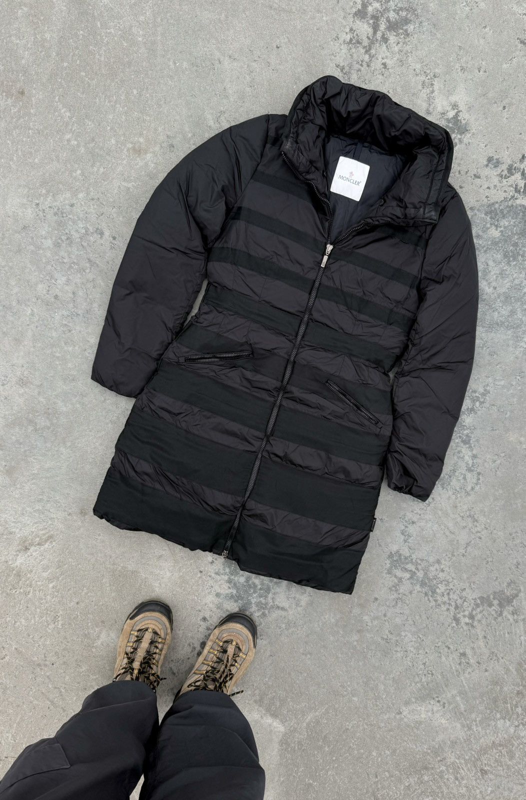 Moncler Vintage Moncler Women Long Puffer Down Black Jacket Size L / US 10 / IT 46 - 1 Thumbnail