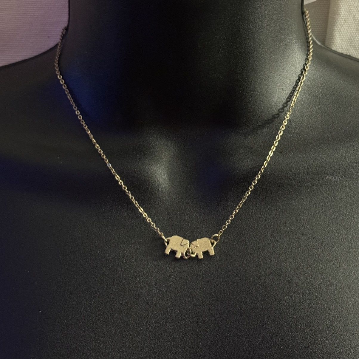 Other Gold tone intertwined elephant necklace Size ONE SIZE - 1 Thumbnail