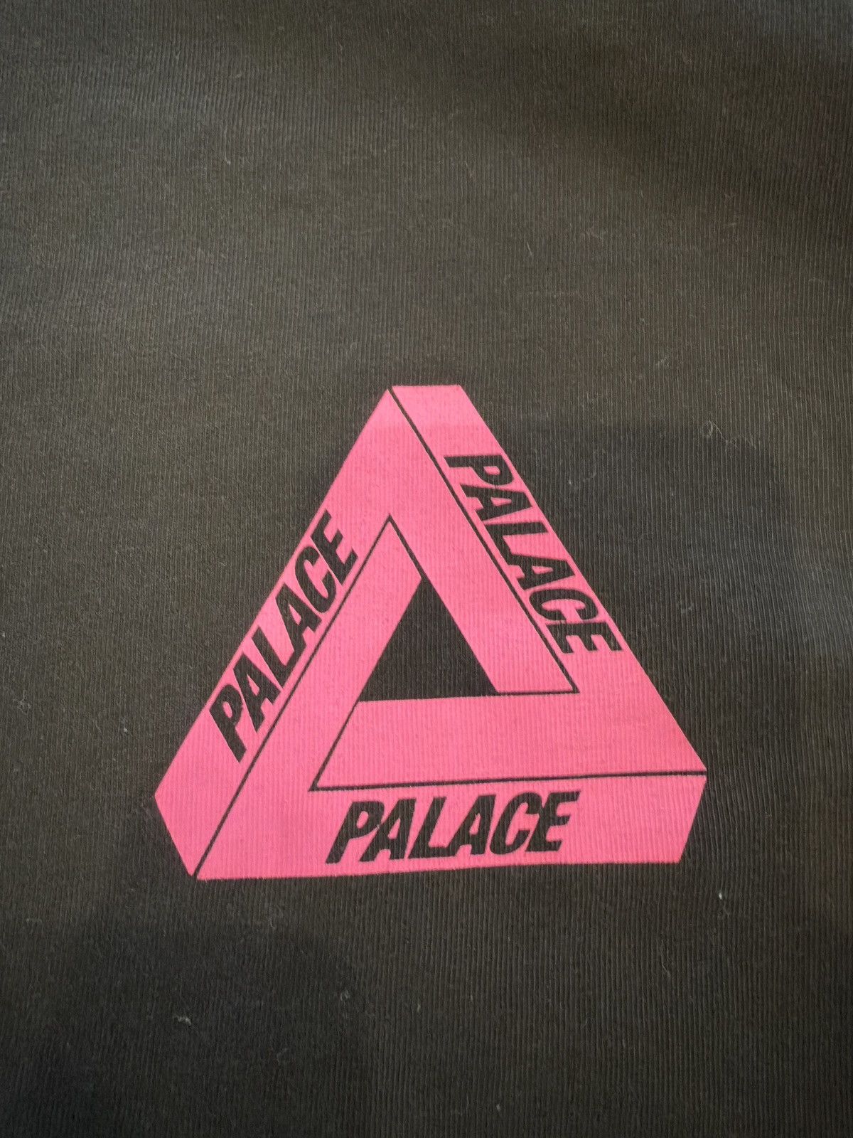 Palace Palace Tri-to-Help Tri to help Tee Black trigger Size US M / EU 48-50 / 2 - 3 Thumbnail