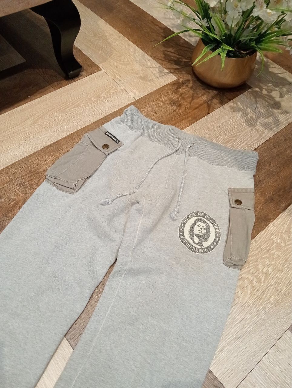 Hysteric Glamour VINTAGE HYSTERIC GLAMOUR CARGO WITH ANKLE ZIP SWEATPANTS Size US 28 / EU 44 - 5 Thumbnail