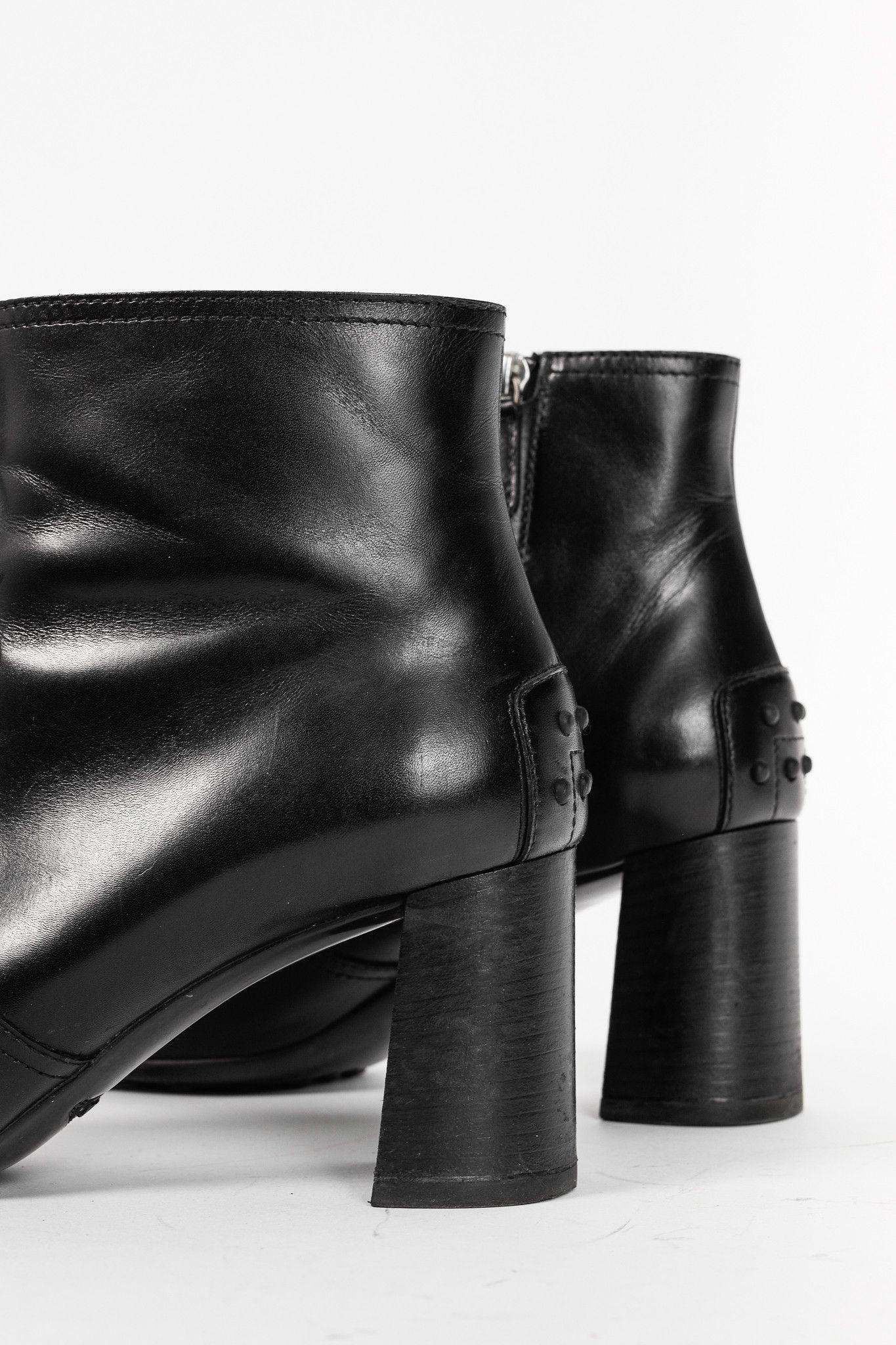 Tod's Tod's Black Leather Square-Toe Ankle Boots Size US 8.5 / IT 38.5 - 7 Thumbnail