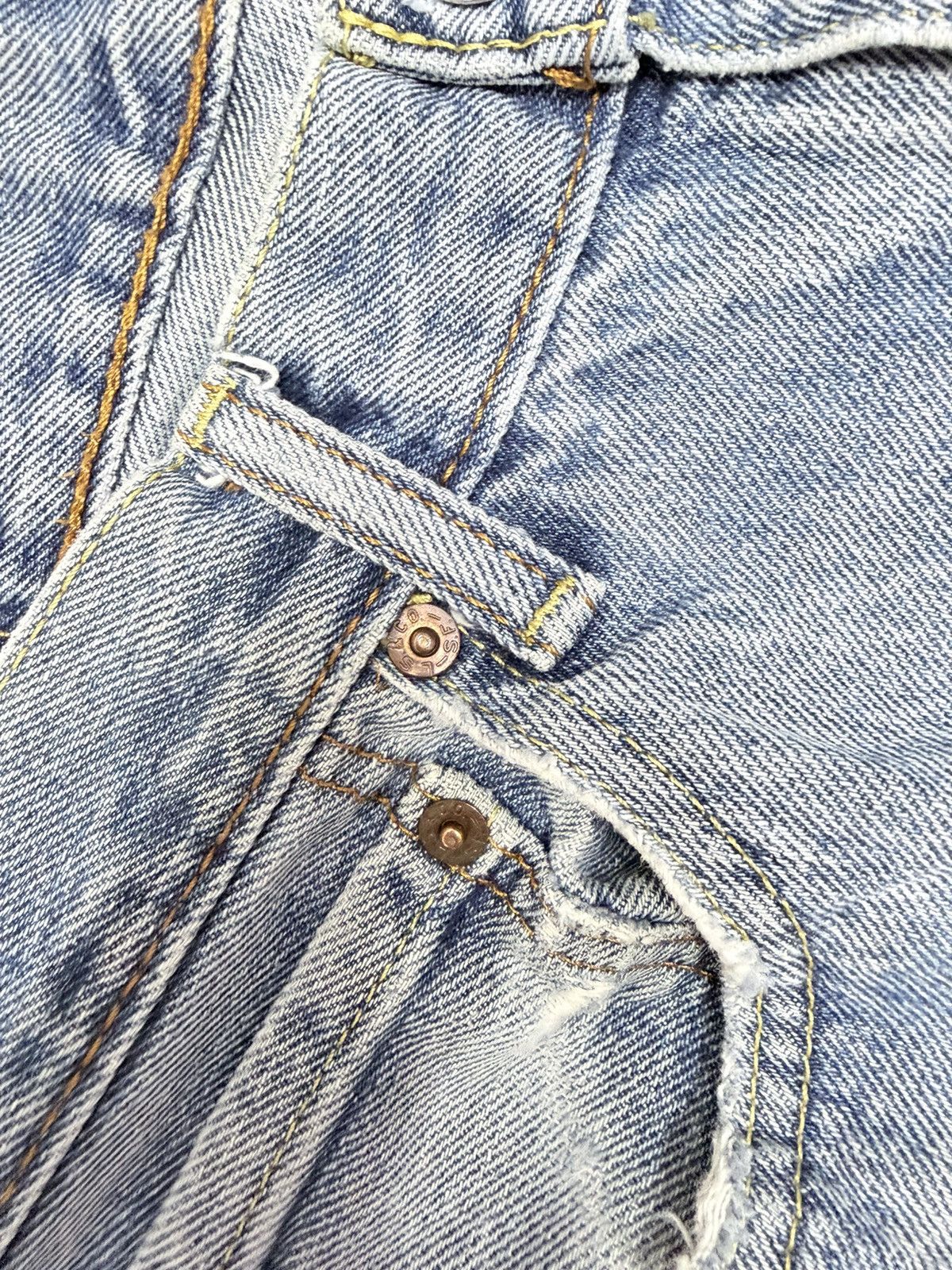 Levi's Levi's 550 Relaxed Fit Light Wash Vintage Denim Jeans W34 Size US 34 / EU 50 - 18 Thumbnail