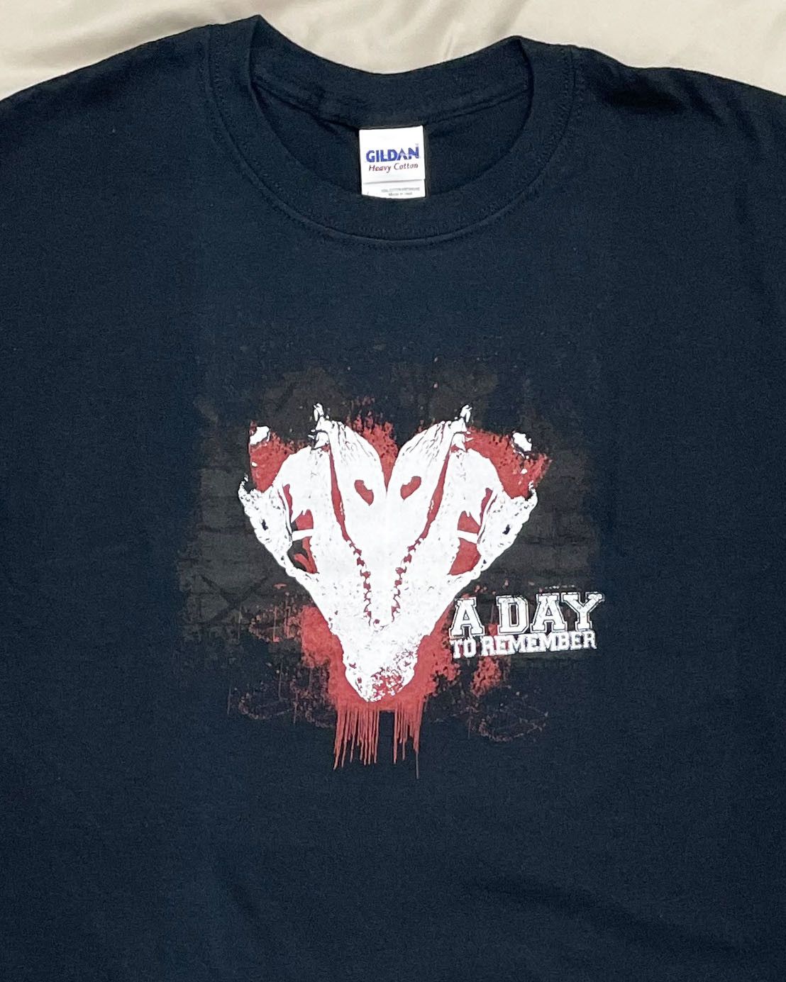 Band Tees A Day To Remember Gator Heart Tshirt Size US L / EU 52-54 / 3 - 3 Thumbnail