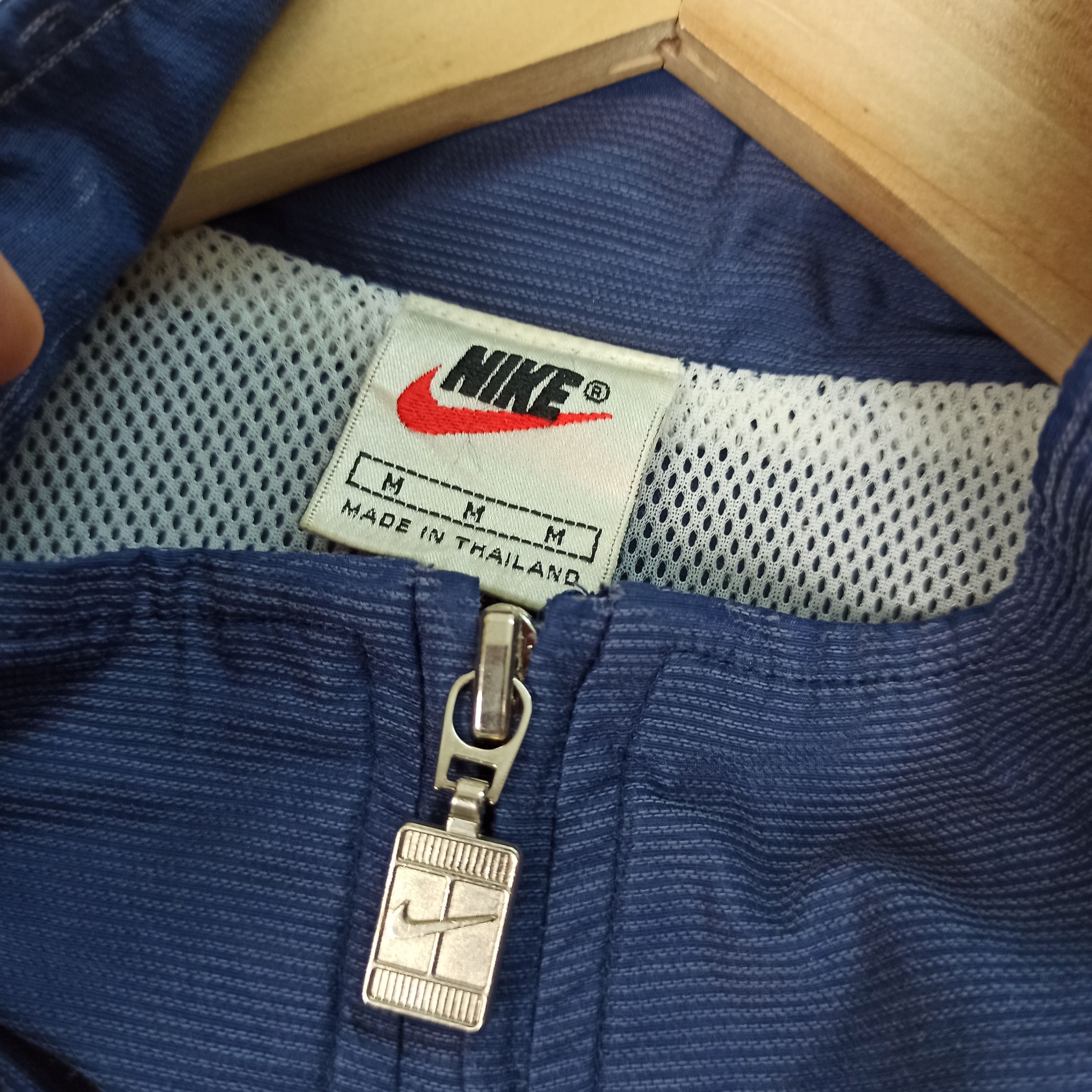 Nike Vintage Nike Court Jacket Faded Colour Worn/ACG/USA Size US M / EU 48-50 / 2 - 11 Thumbnail