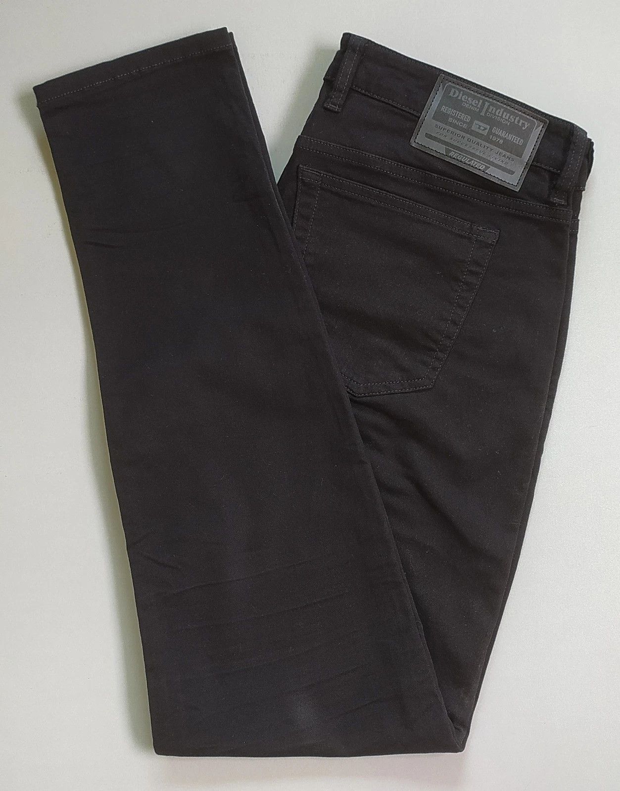 Diesel Diesel 1979 SLEENKER-R L.32 MENS JEANS SLTP/9885 Size US 33 - 11 Thumbnail