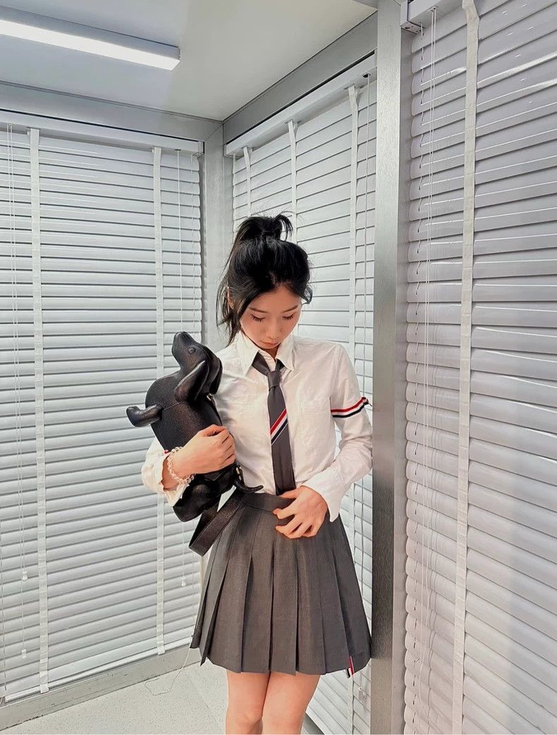 Thom Browne Thom Browne Classic pleated skirt Size 24" / US 00 / IT 34 - 9 Thumbnail