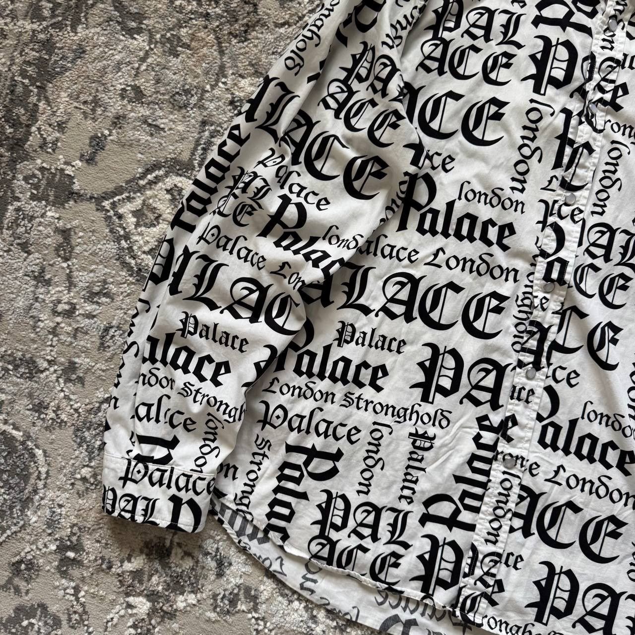 Palace Palace Ye Olde But A Goldie Old English Button Up Shirt Size US XL / EU 56 / 4 - 4 Thumbnail
